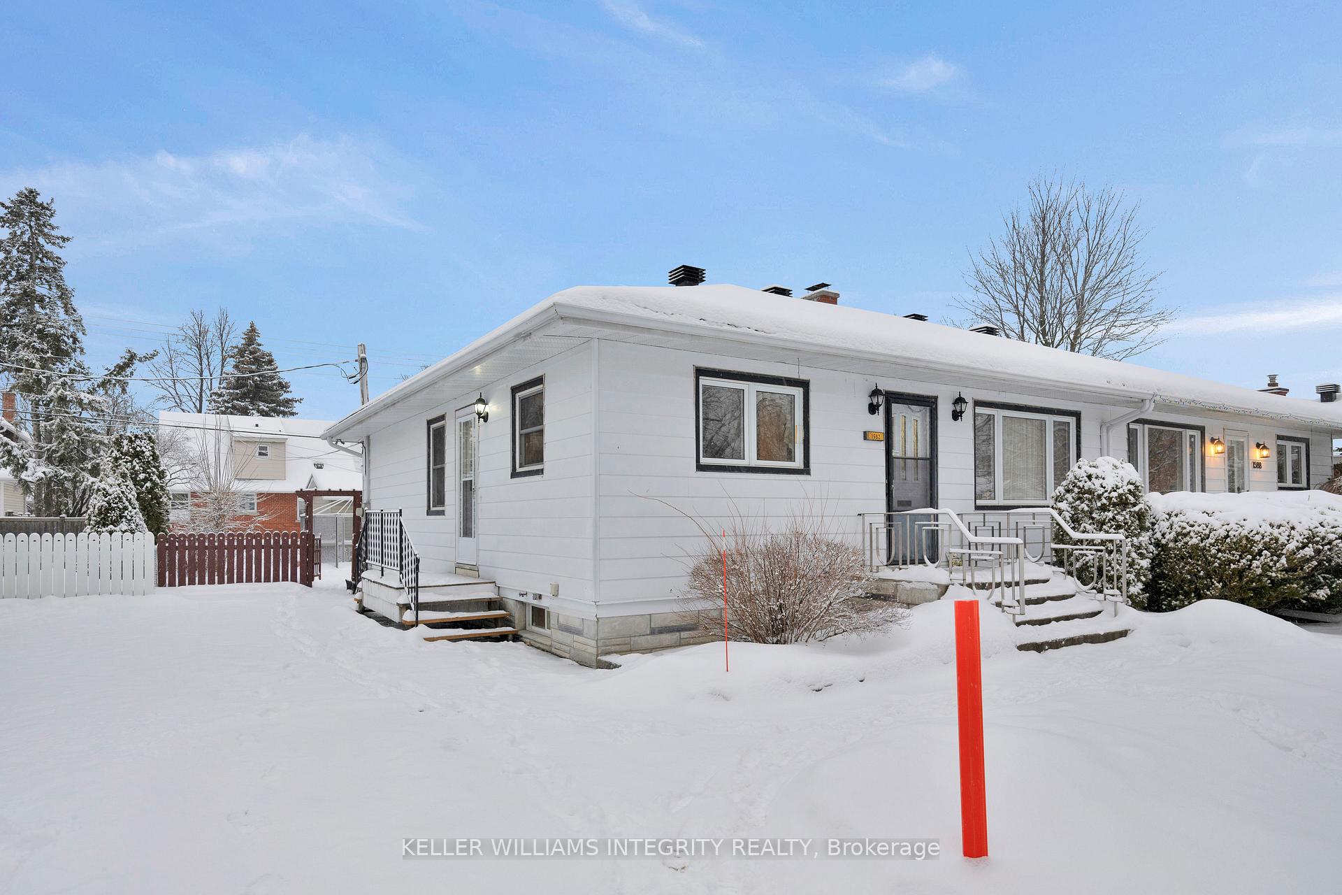 Photo 3 of 1592 Digby Street, Ottawa, Riverview Park — HOMEH