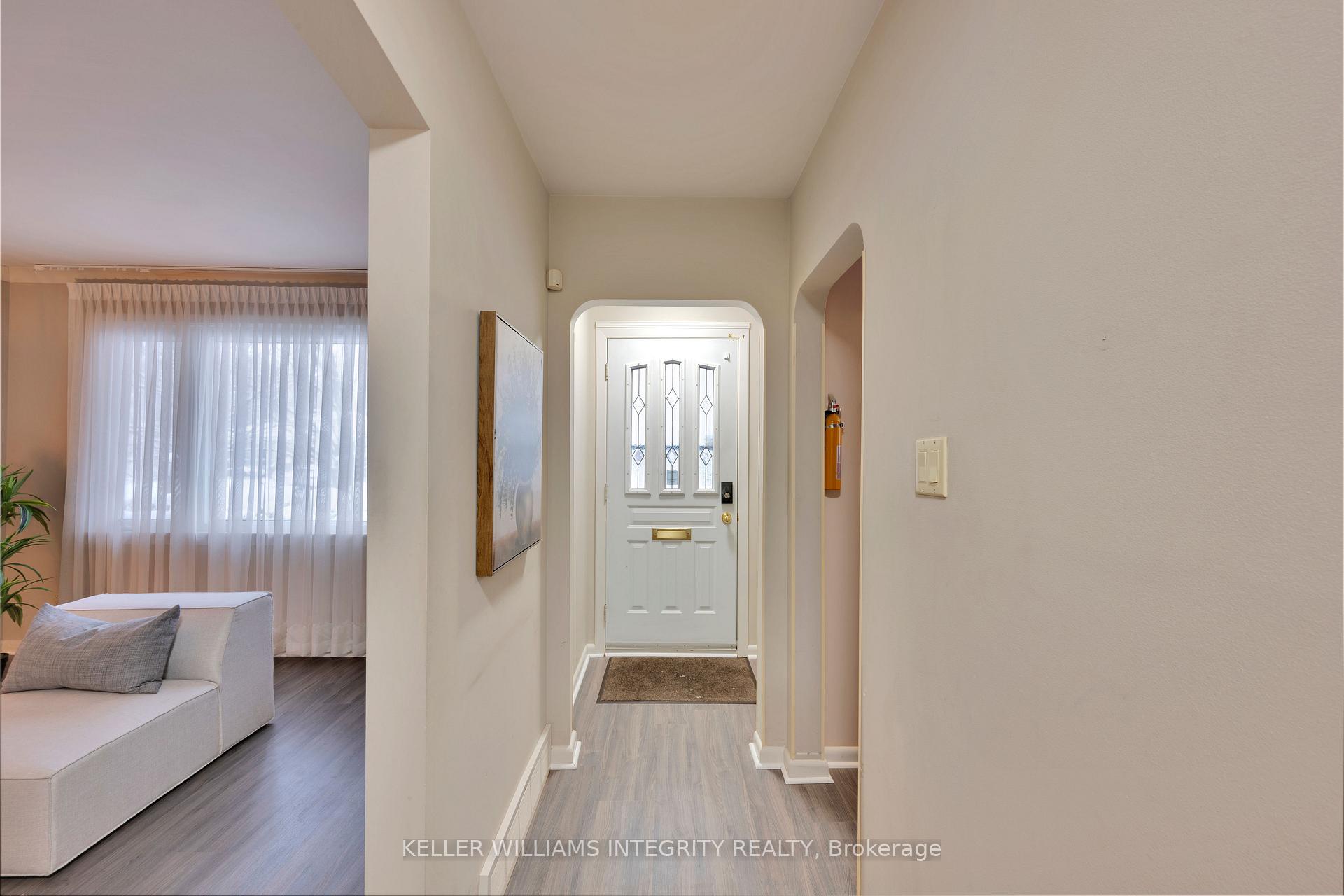 Photo 13 of 1592 Digby Street, Ottawa, Riverview Park — HOMEH