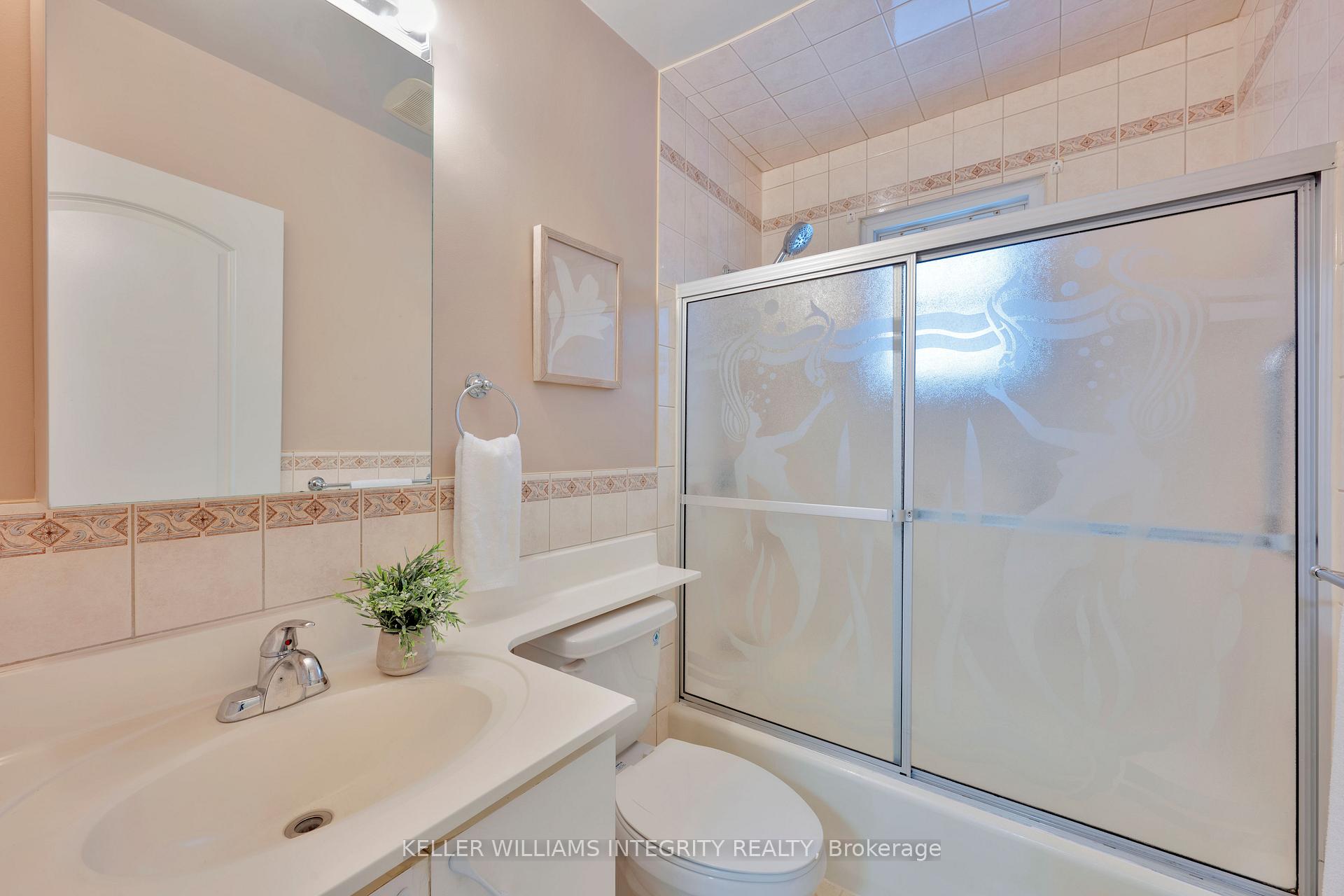 Photo 12 of 1592 Digby Street, Ottawa, Riverview Park — HOMEH