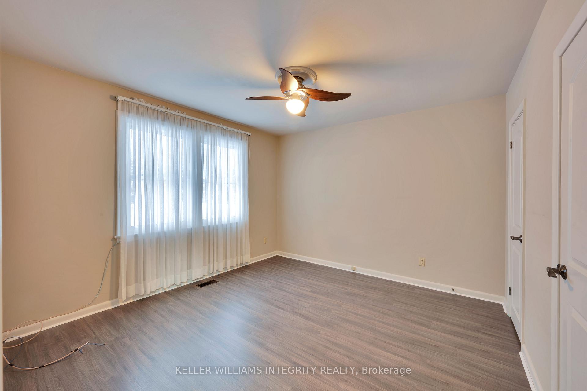 Photo 10 of 1592 Digby Street, Ottawa, Riverview Park — HOMEH