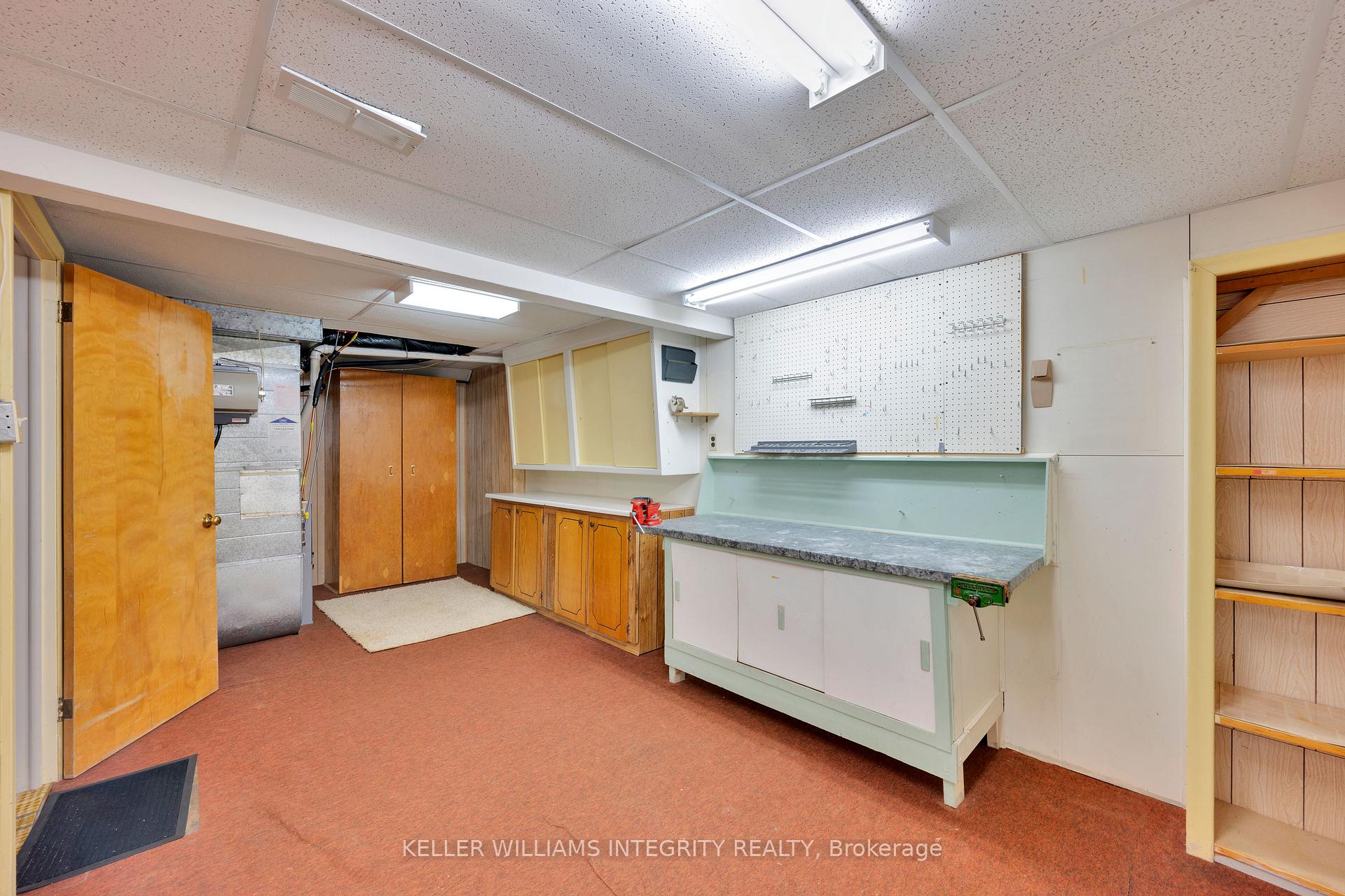 Photo 14 of 1592 Digby Street, Ottawa, Riverview Park — HOMEH