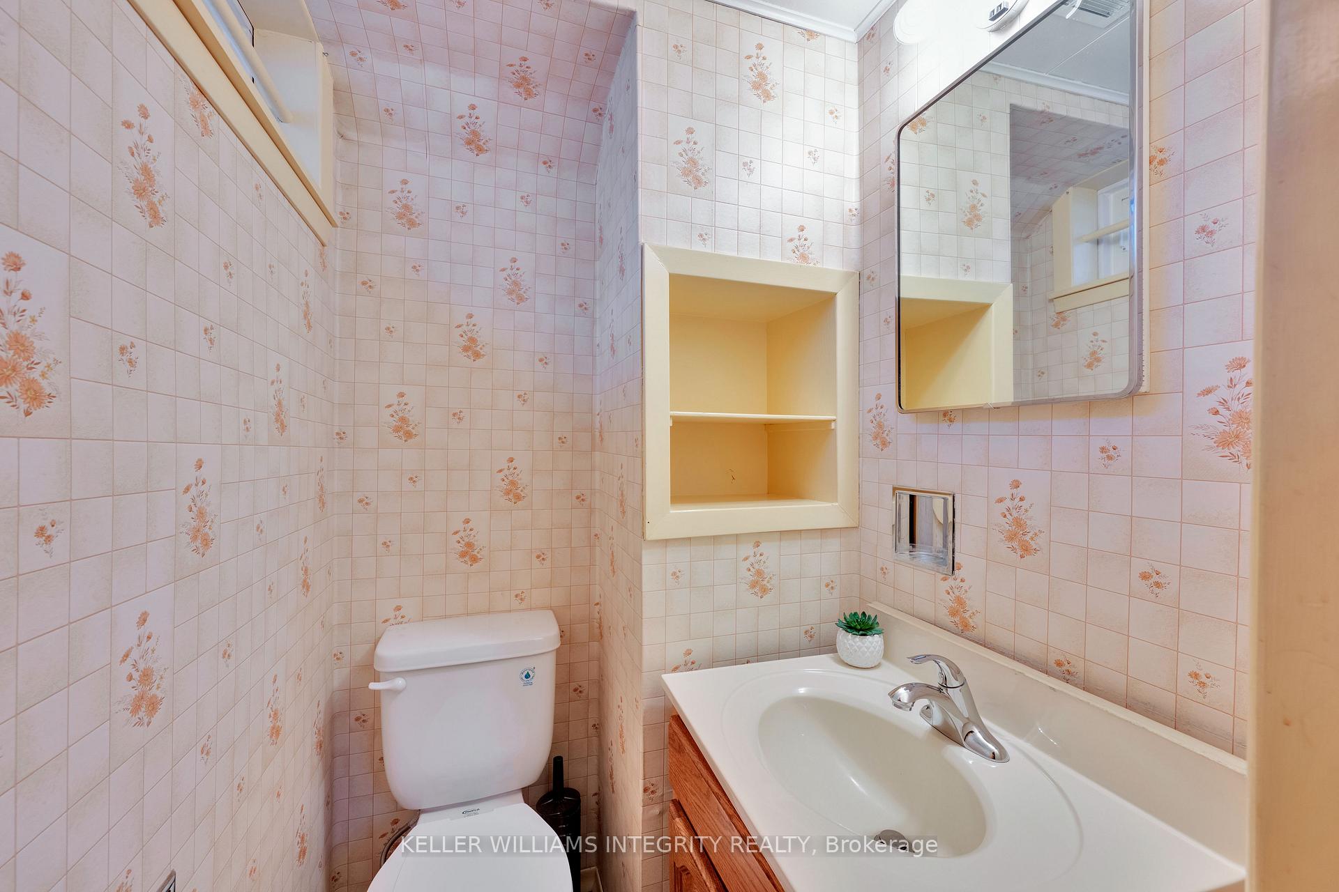 Photo 18 of 1592 Digby Street, Ottawa, Riverview Park — HOMEH