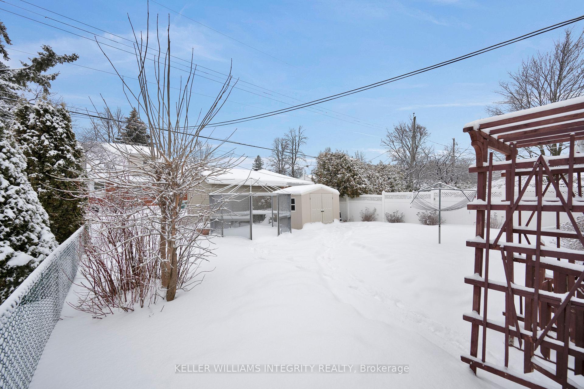 Photo 21 of 1592 Digby Street, Ottawa, Riverview Park — HOMEH