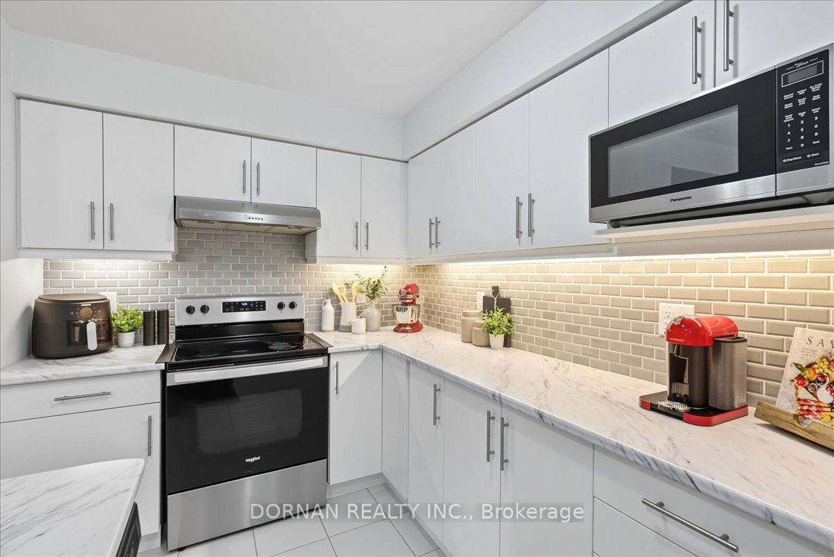 Photo 11 of 33 Mappin Way, Whitby, Rolling Acres — HOMEH