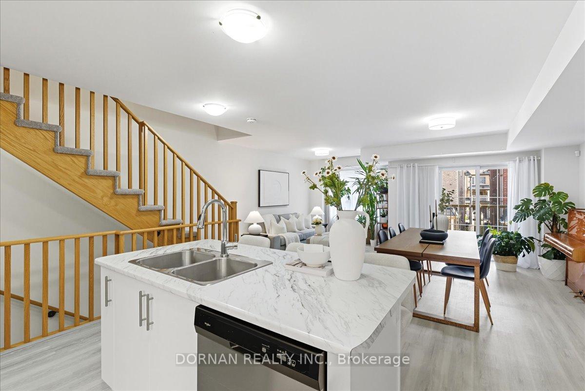 Photo 13 of 33 Mappin Way, Whitby, Rolling Acres — HOMEH