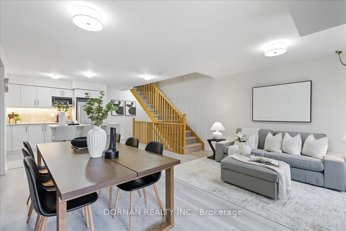 Photo 17 of 33 Mappin Way, Whitby, Rolling Acres — HOMEH