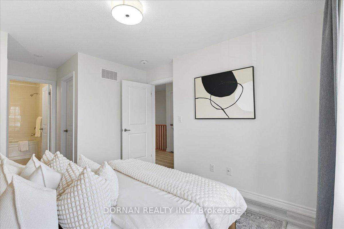 Photo 27 of 33 Mappin Way, Whitby, Rolling Acres — HOMEH