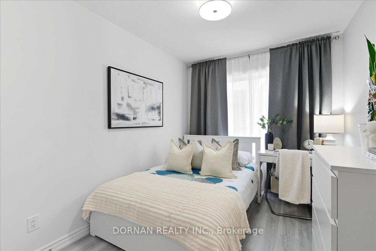 Photo 29 of 33 Mappin Way, Whitby, Rolling Acres — HOMEH