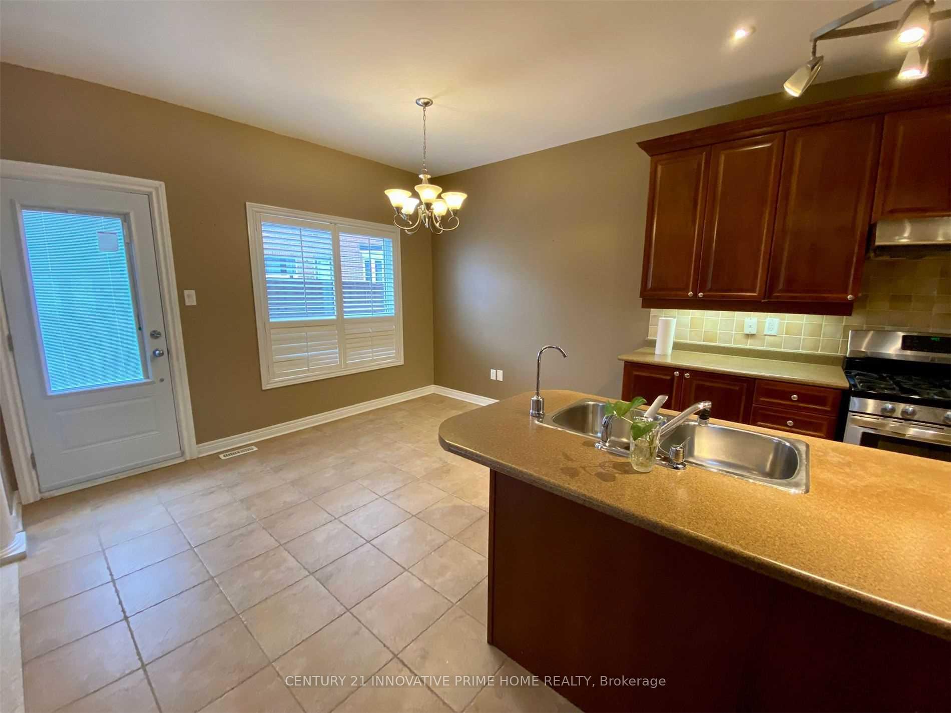 Photo 2 of 14 Sivyer Crescent, Ajax, Northeast Ajax — HOMEH