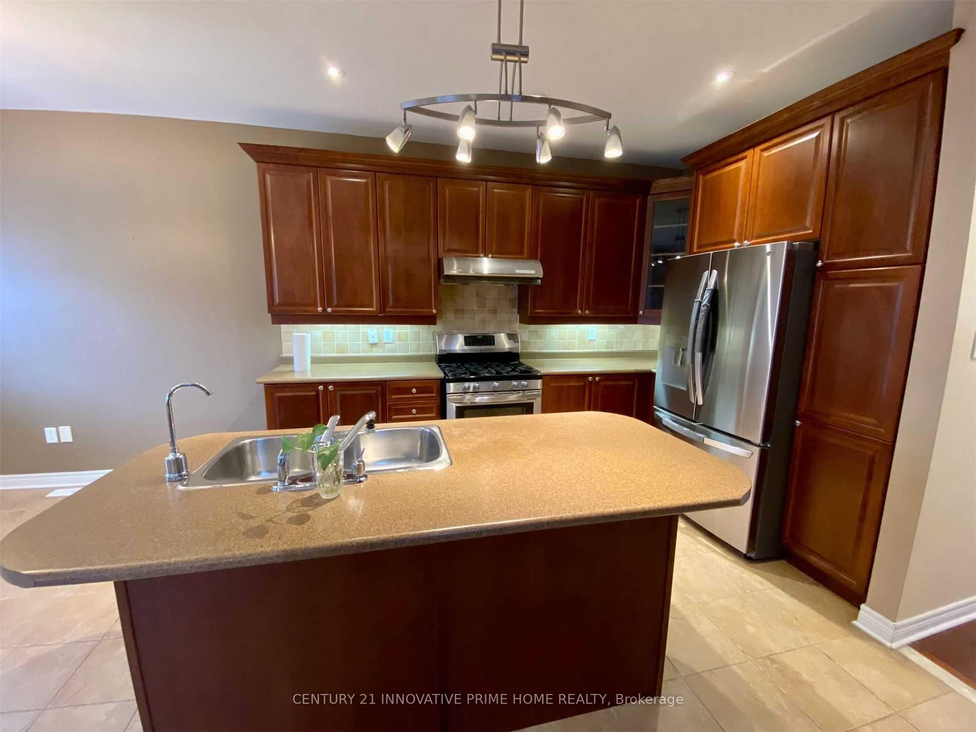Photo 3 of 14 Sivyer Crescent, Ajax, Northeast Ajax — HOMEH