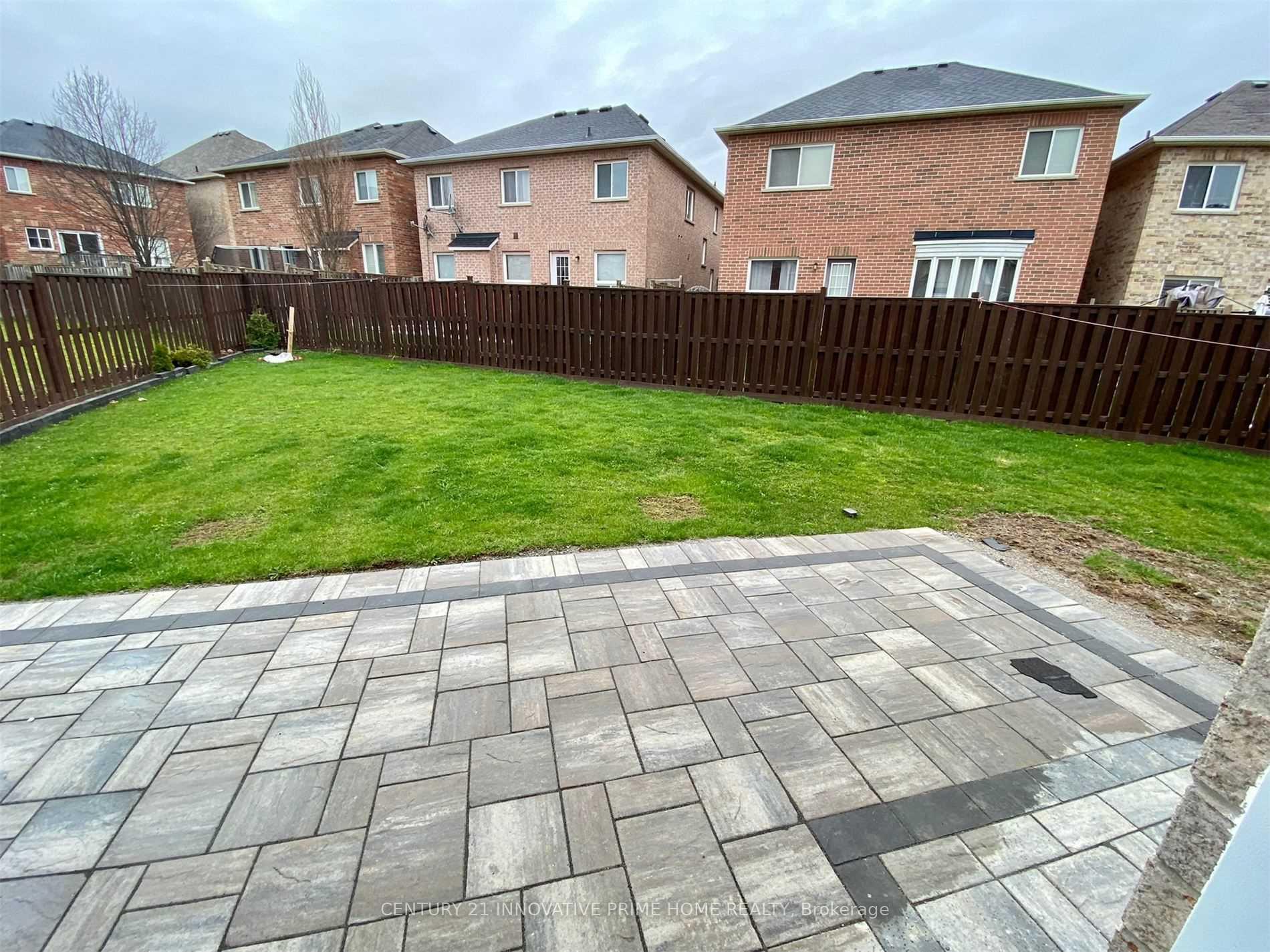 Photo 18 of 14 Sivyer Crescent, Ajax, Northeast Ajax — HOMEH