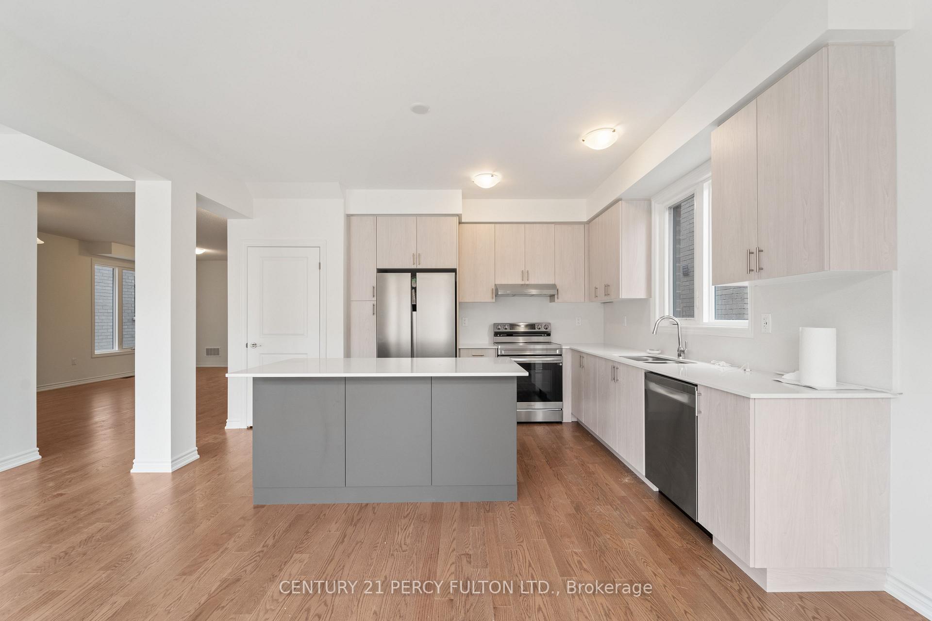 Photo 11 of 41 Bridgeland Drive, Whitby, Rural Whitby — HOMEH
