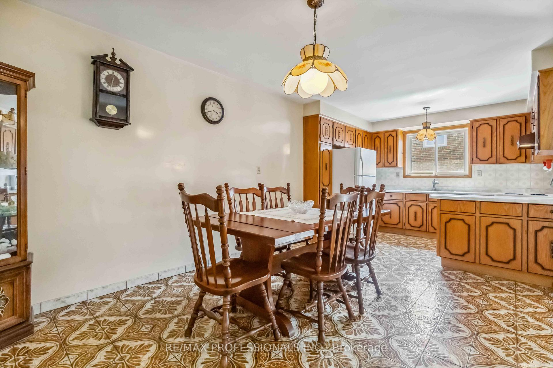 Photo 13 of 525 Woodbridge Avenue, Vaughan, West Woodbridge — HOMEH