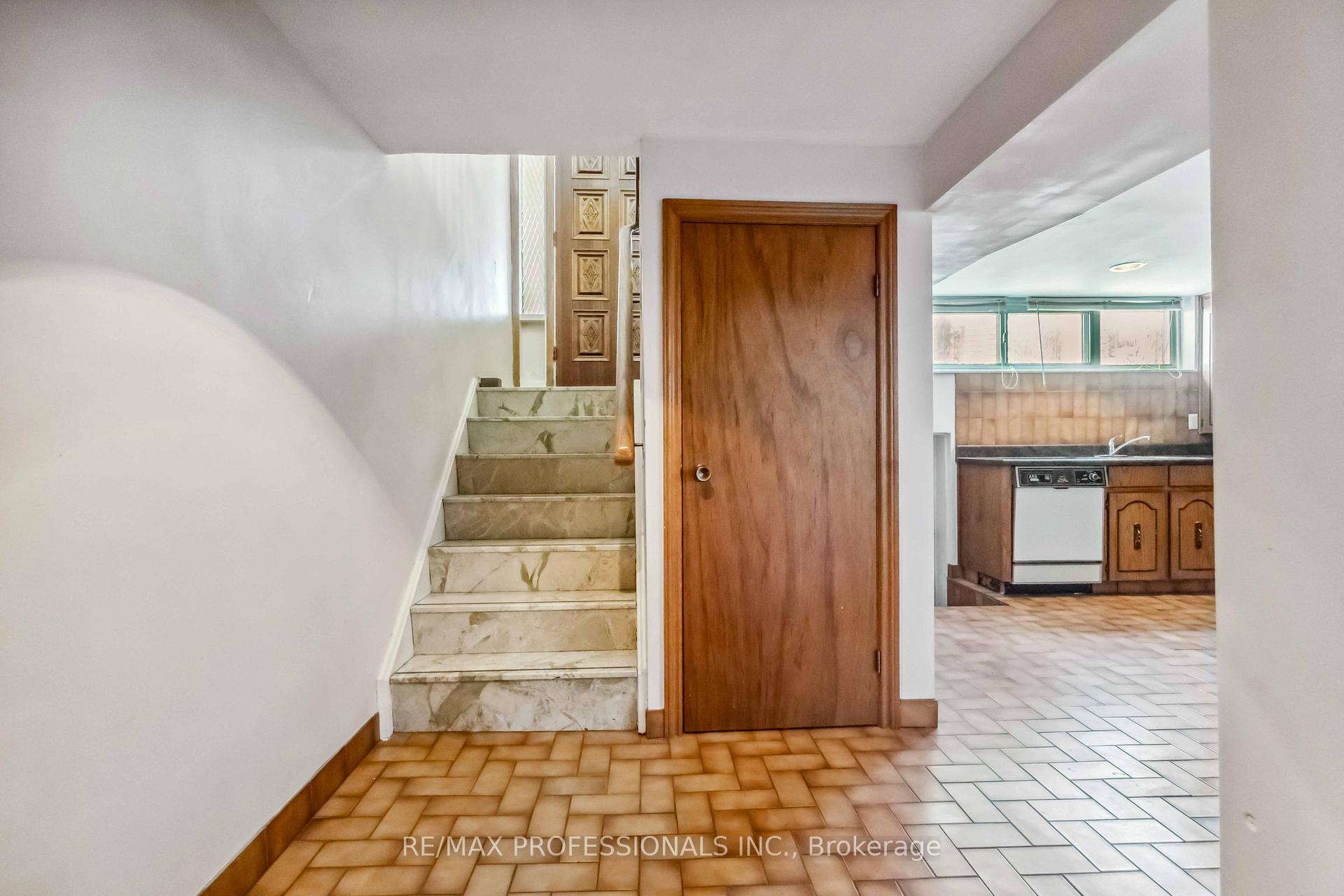 Photo 25 of 525 Woodbridge Avenue, Vaughan, West Woodbridge — HOMEH
