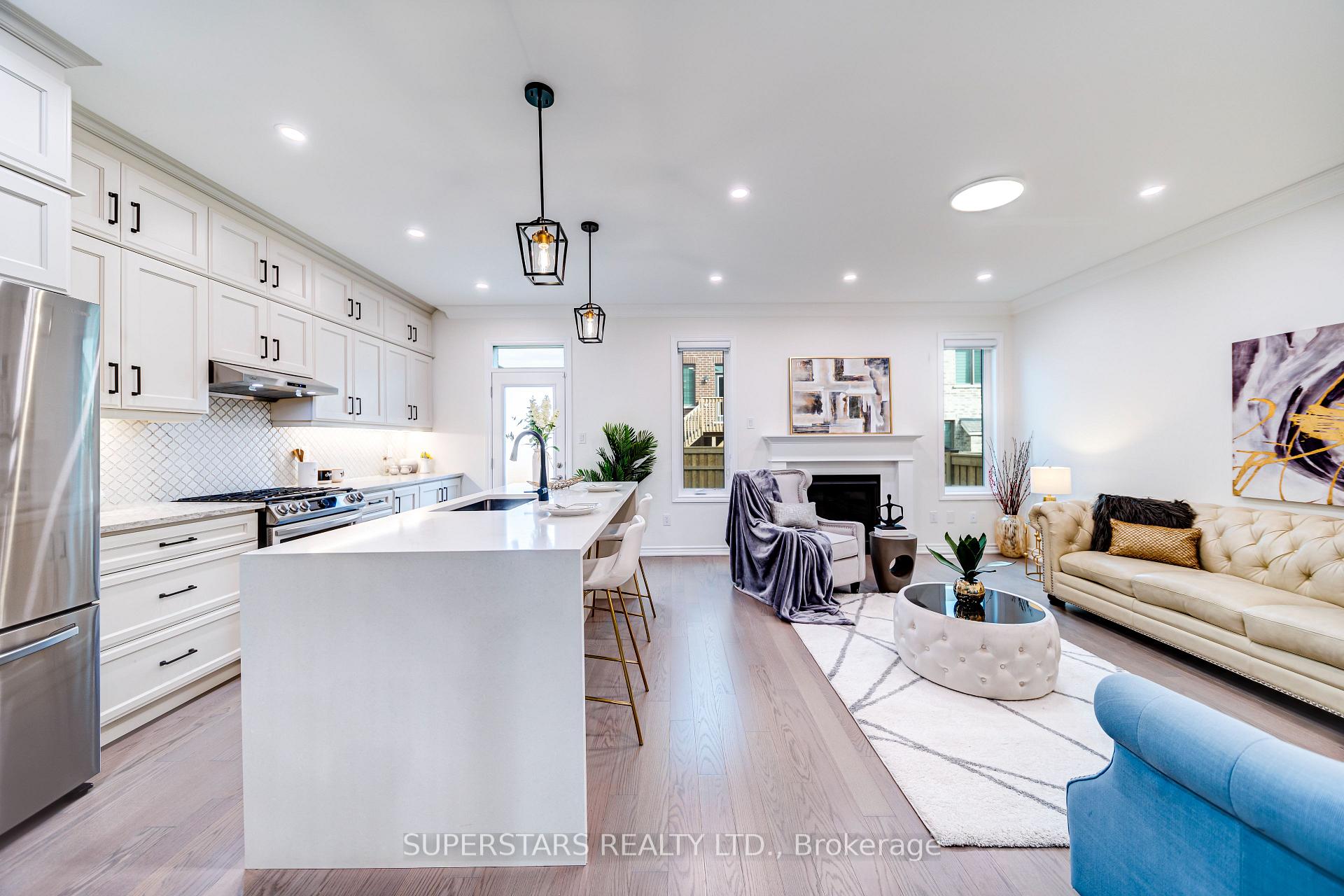 Photo 7 of 4 Mary Roman Avenue, Markham, Victoria Square — HOMEH