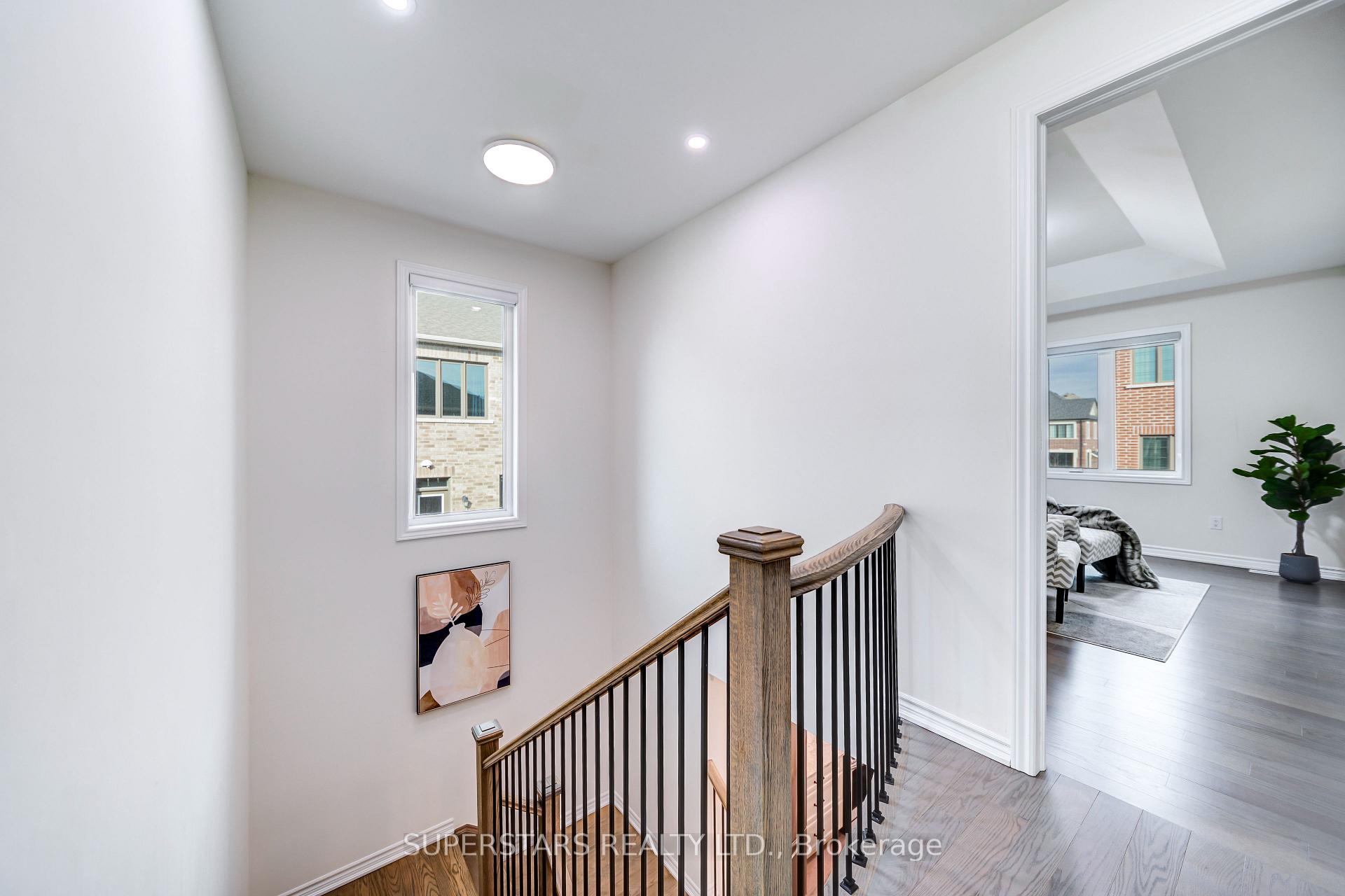 Photo 15 of 4 Mary Roman Avenue, Markham, Victoria Square — HOMEH