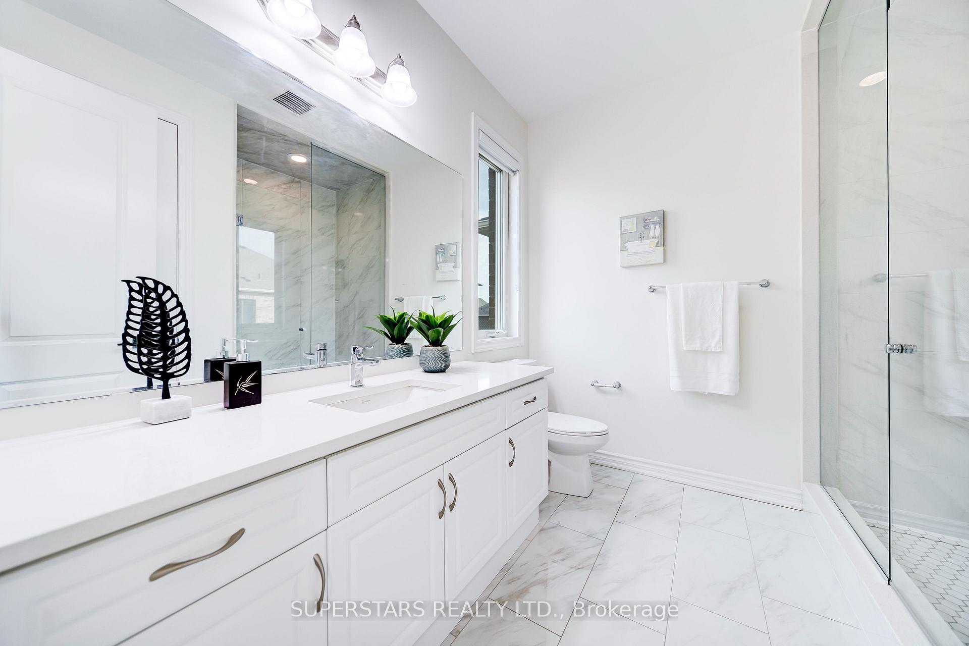Photo 18 of 4 Mary Roman Avenue, Markham, Victoria Square — HOMEH