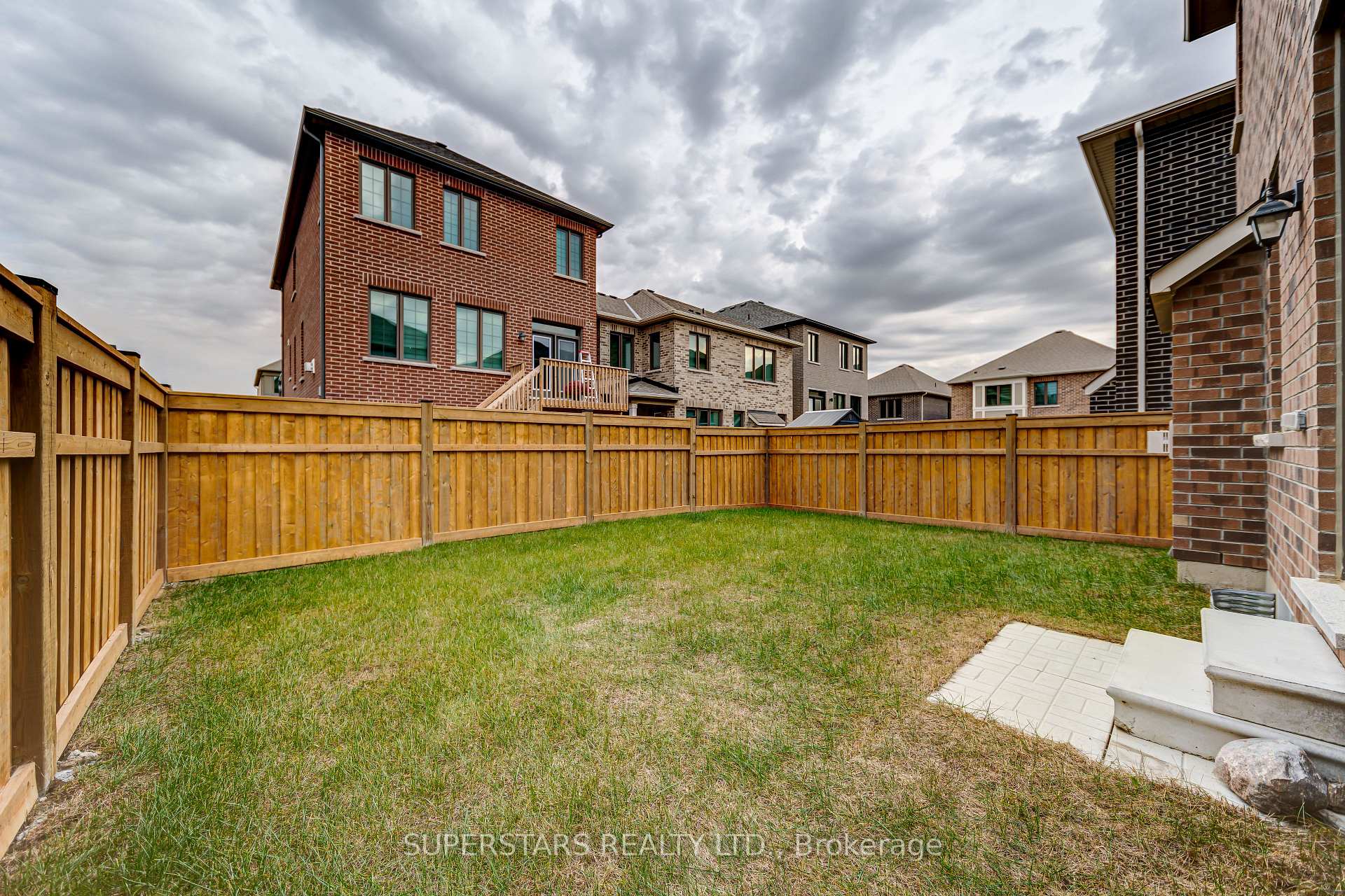 Photo 25 of 4 Mary Roman Avenue, Markham, Victoria Square — HOMEH