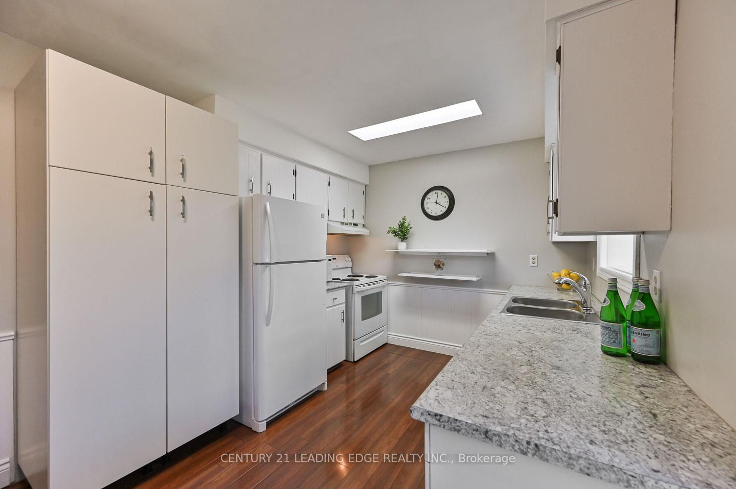 Photo 11 of 49 Sir Pellias Terrace, Markham, Markham Village — HOMEH