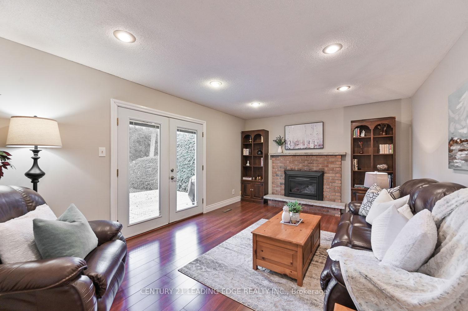 Photo 14 of 49 Sir Pellias Terrace, Markham, Markham Village — HOMEH