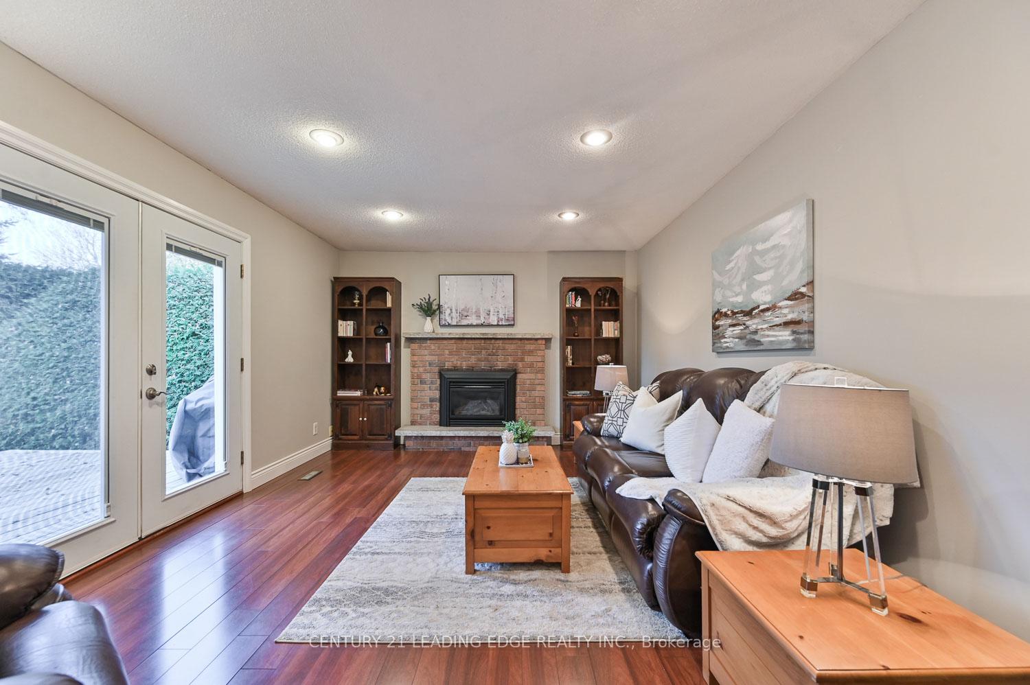 Photo 16 of 49 Sir Pellias Terrace, Markham, Markham Village — HOMEH