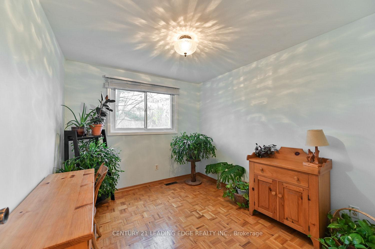 Photo 21 of 49 Sir Pellias Terrace, Markham, Markham Village — HOMEH