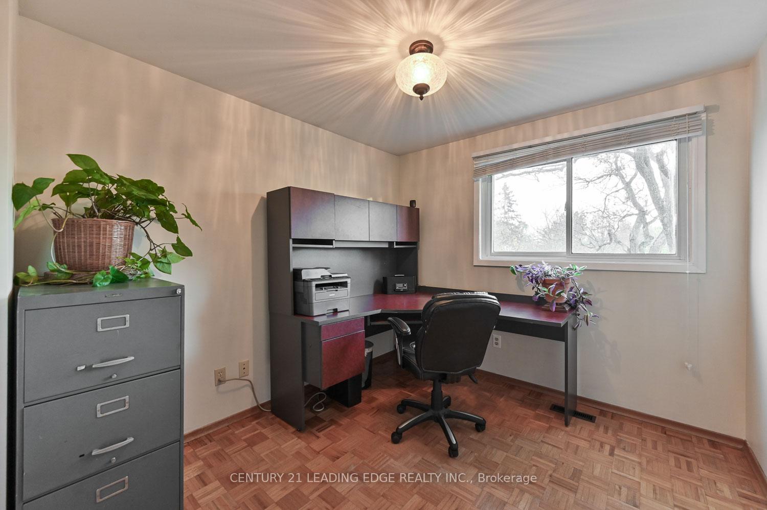 Photo 22 of 49 Sir Pellias Terrace, Markham, Markham Village — HOMEH