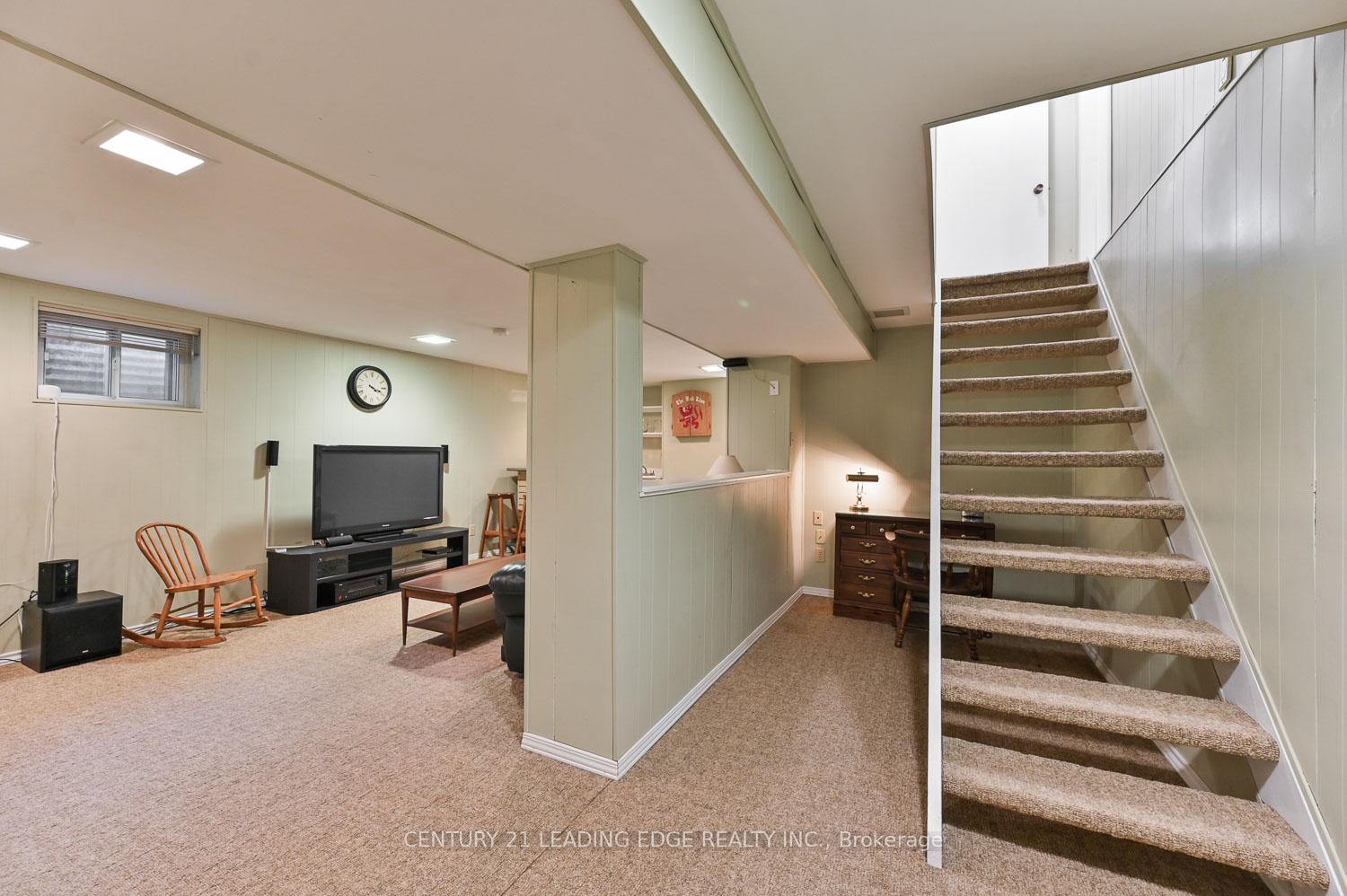 Photo 25 of 49 Sir Pellias Terrace, Markham, Markham Village — HOMEH