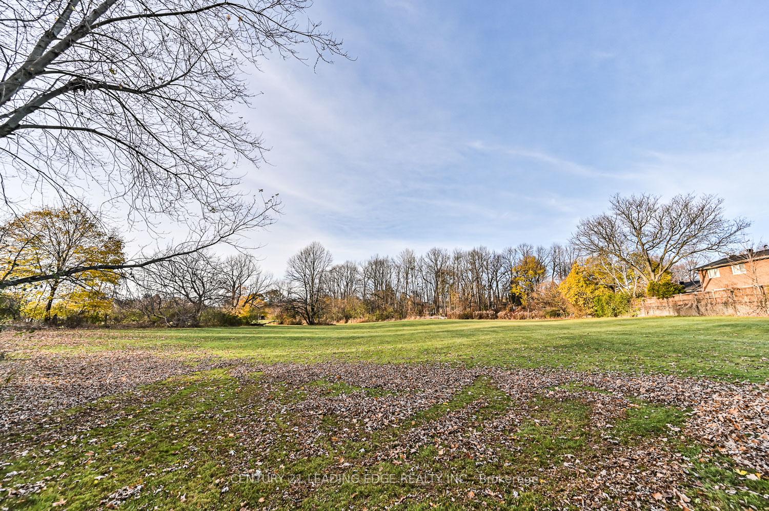 Photo 38 of 49 Sir Pellias Terrace, Markham, Markham Village — HOMEH