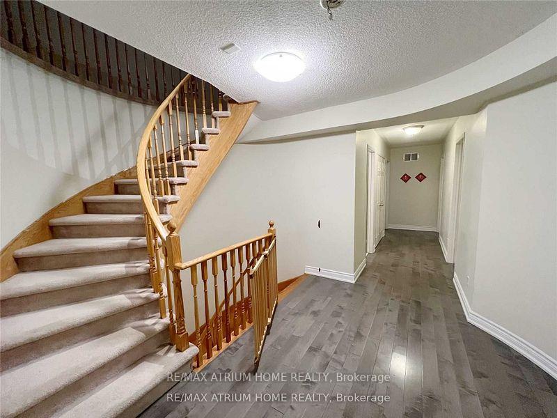 Photo 5 of 12 Seabreeze Avenue, Vaughan, Patterson — HOMEH