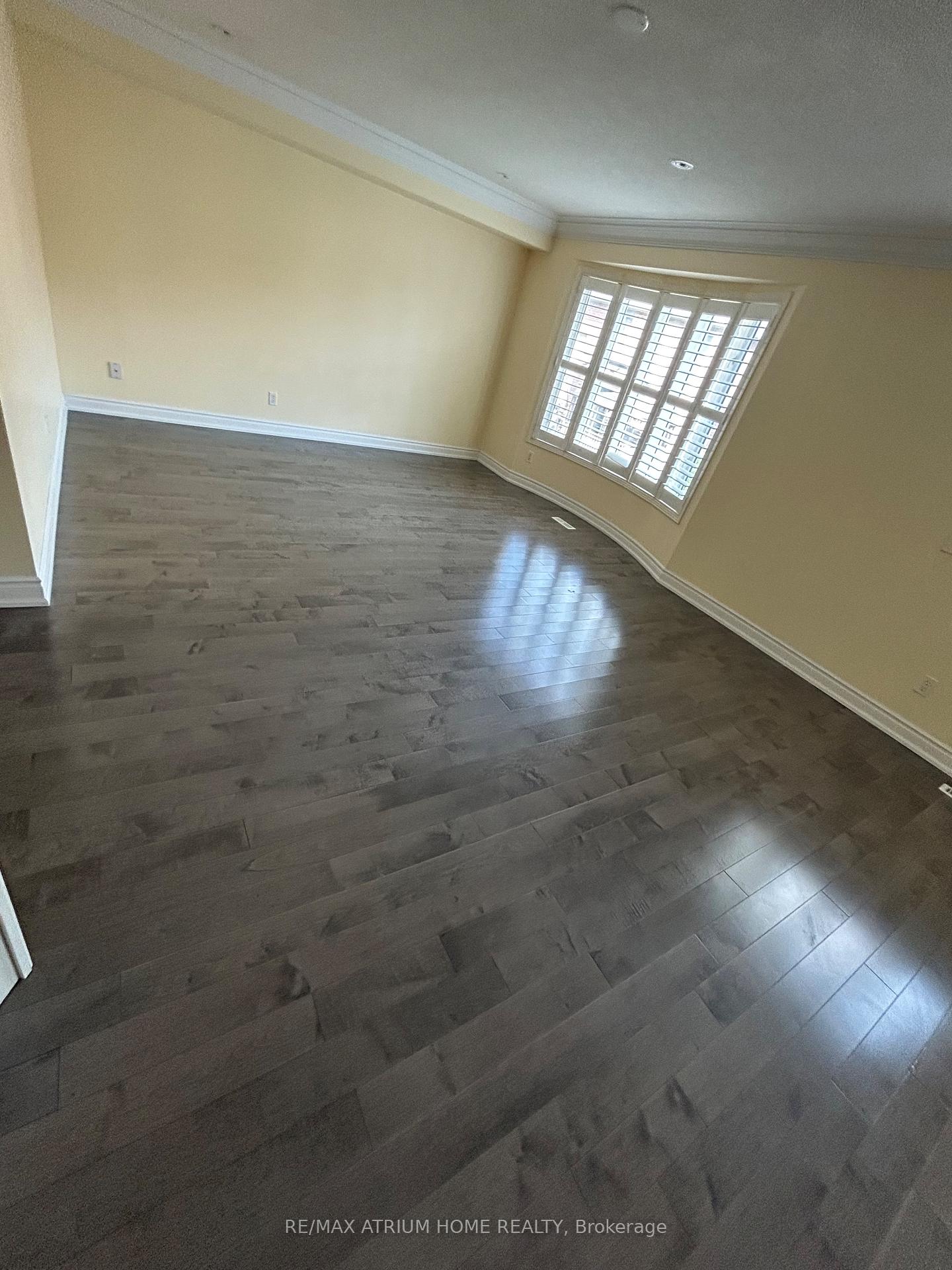 Photo 6 of 12 Seabreeze Avenue, Vaughan, Patterson — HOMEH