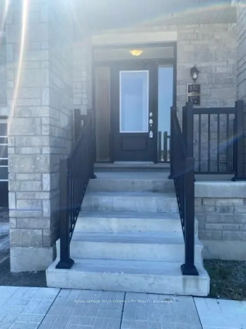 Photo 2 of 132 Nottingham Road, Barrie, Rural Barrie Southeast — HOMEH