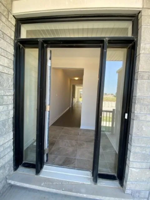 Photo 5 of 132 Nottingham Road, Barrie, Rural Barrie Southeast — HOMEH