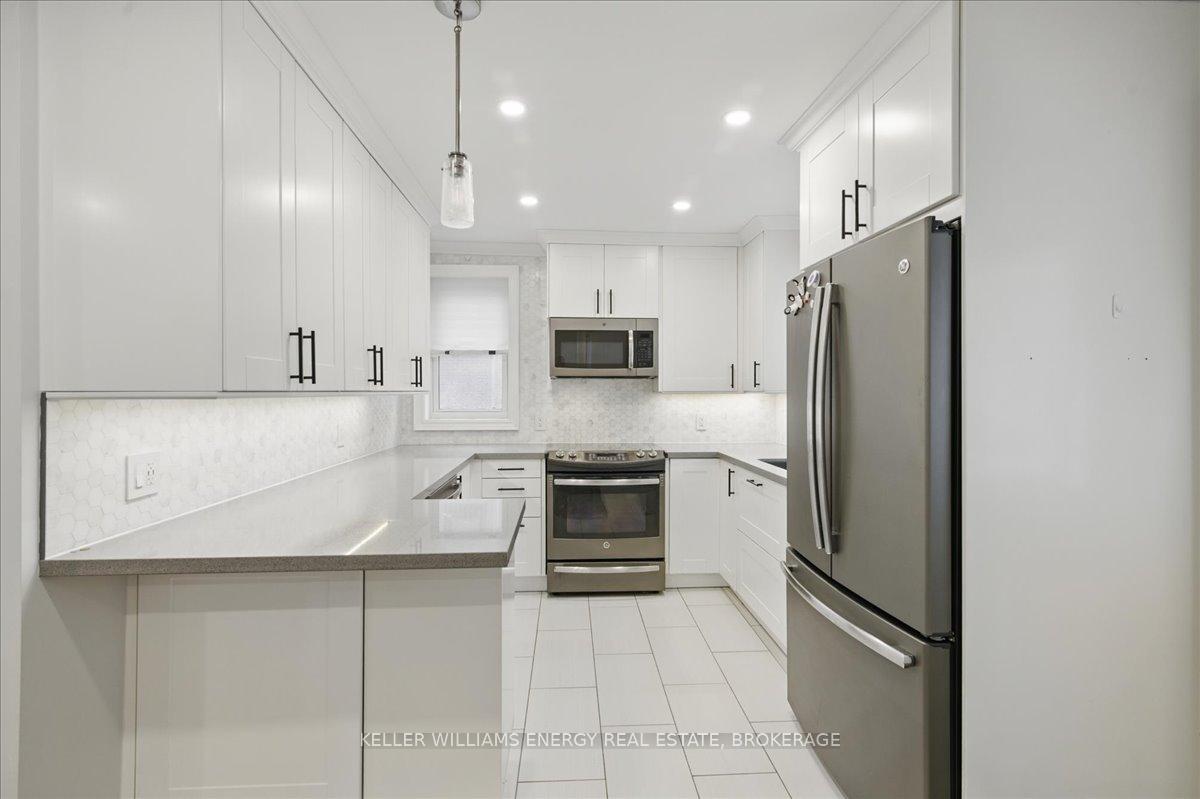 Photo 3 of Unit Main, 115 Annes Street, Whitby, Downtown Whitby — HOMEH