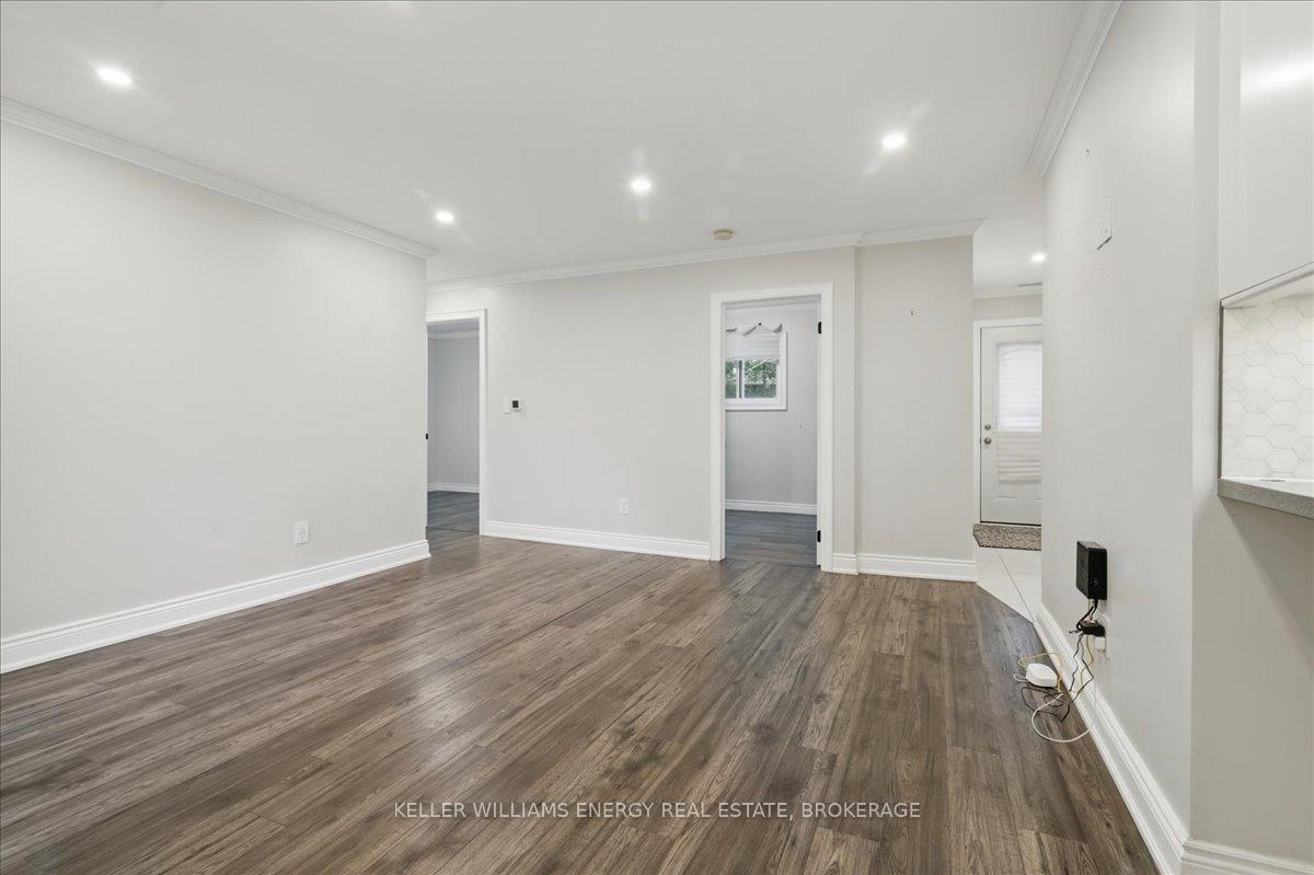 Photo 5 of Unit Main, 115 Annes Street, Whitby, Downtown Whitby — HOMEH