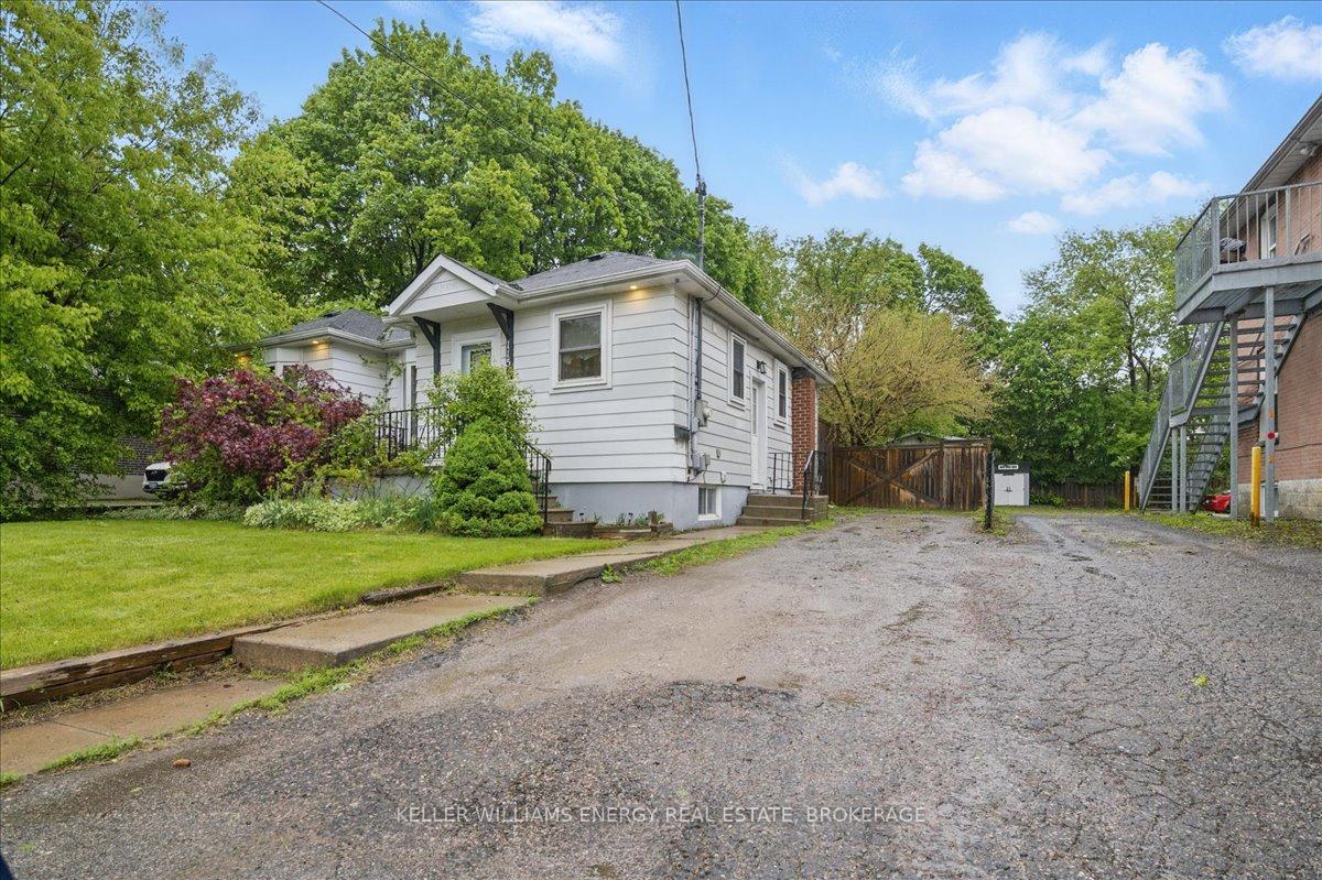 Photo 13 of Unit Main, 115 Annes Street, Whitby, Downtown Whitby — HOMEH
