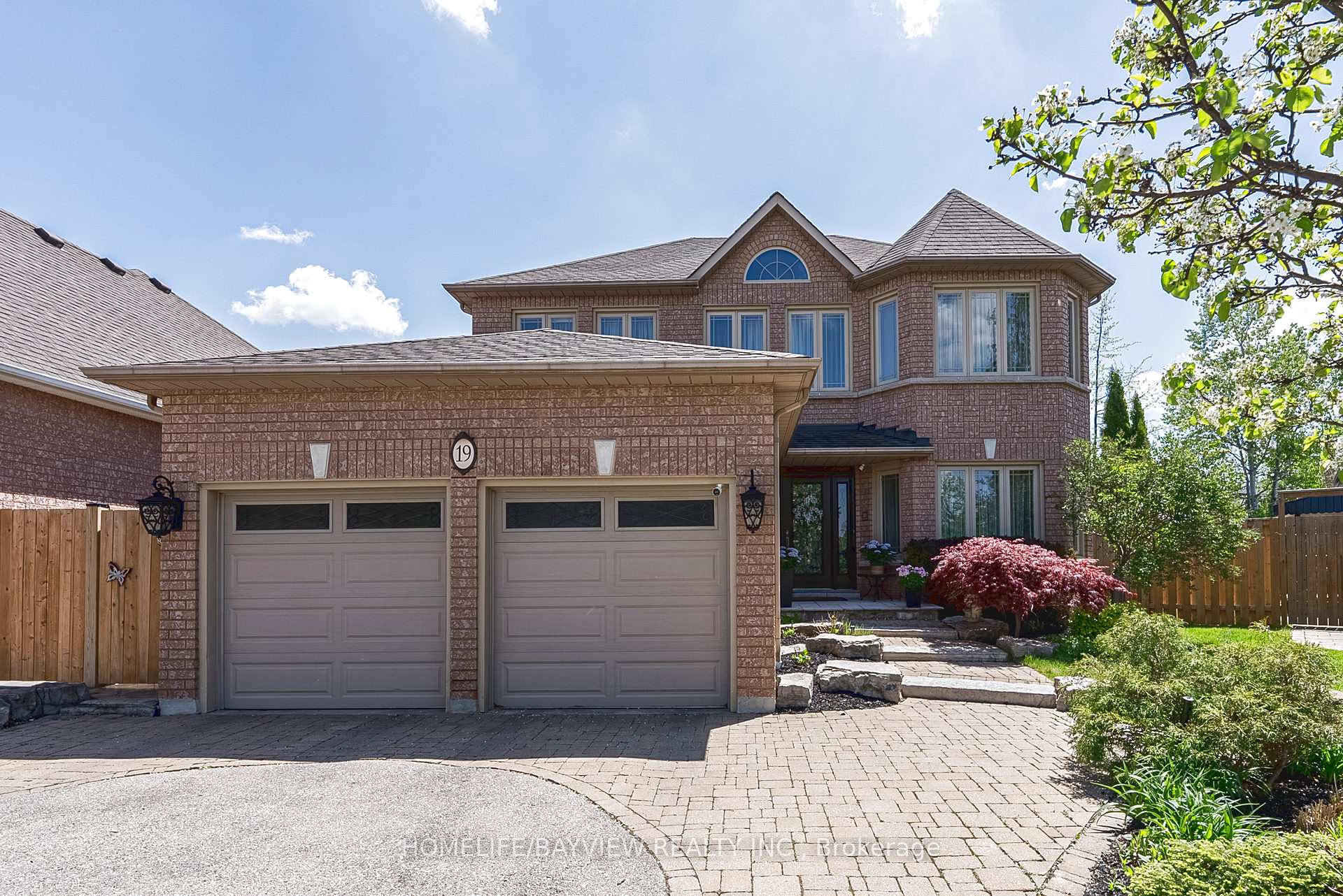 Photo 1 of 19 Oban Avenue, Vaughan, Maple — HOMEH