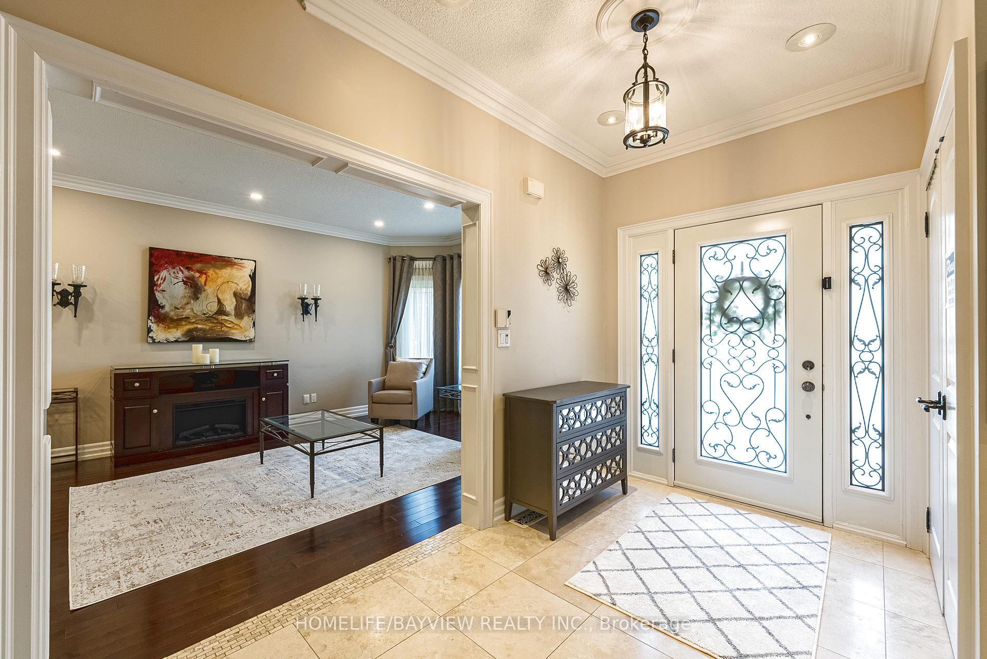Photo 6 of 19 Oban Avenue, Vaughan, Maple — HOMEH