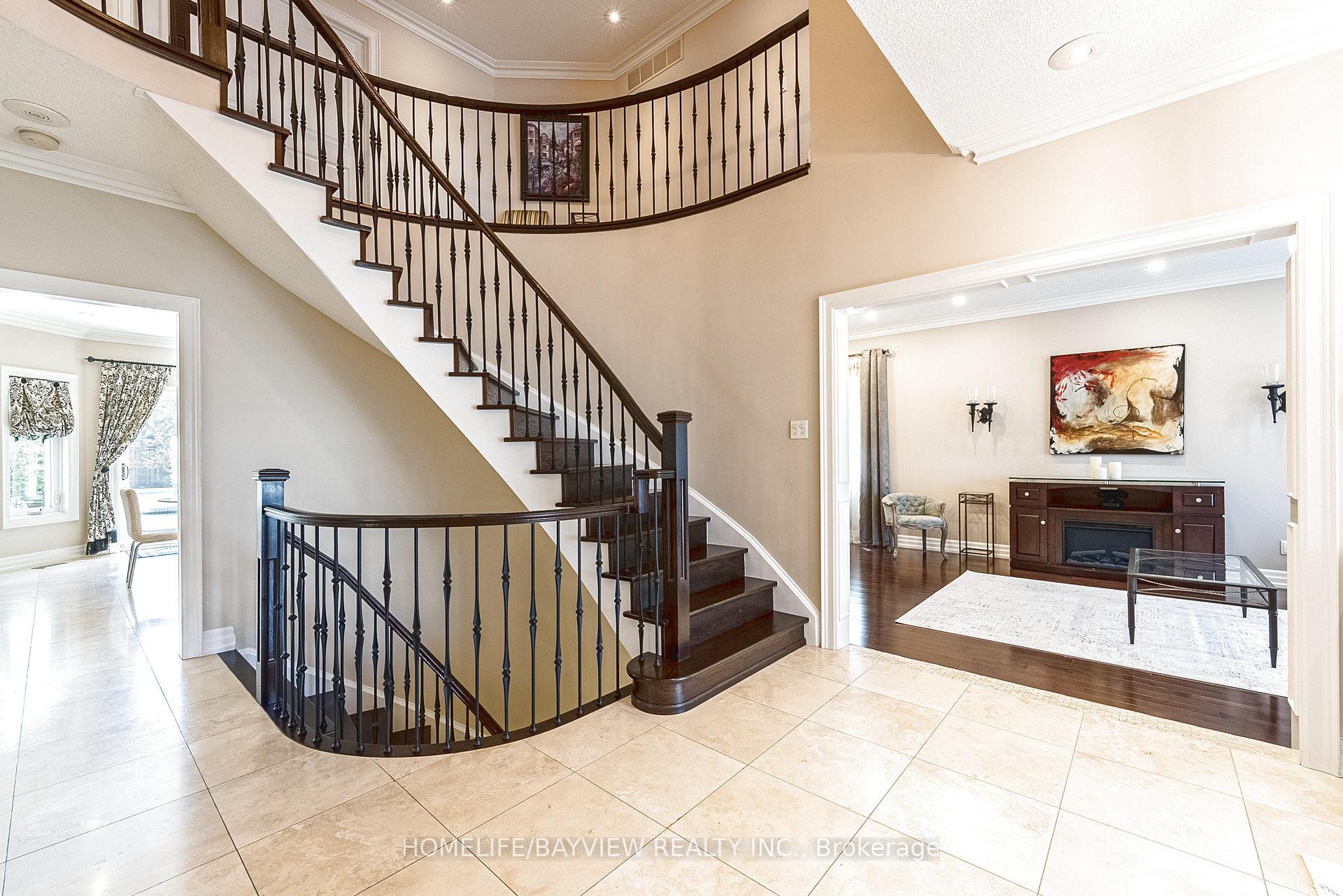 Photo 9 of 19 Oban Avenue, Vaughan, Maple — HOMEH