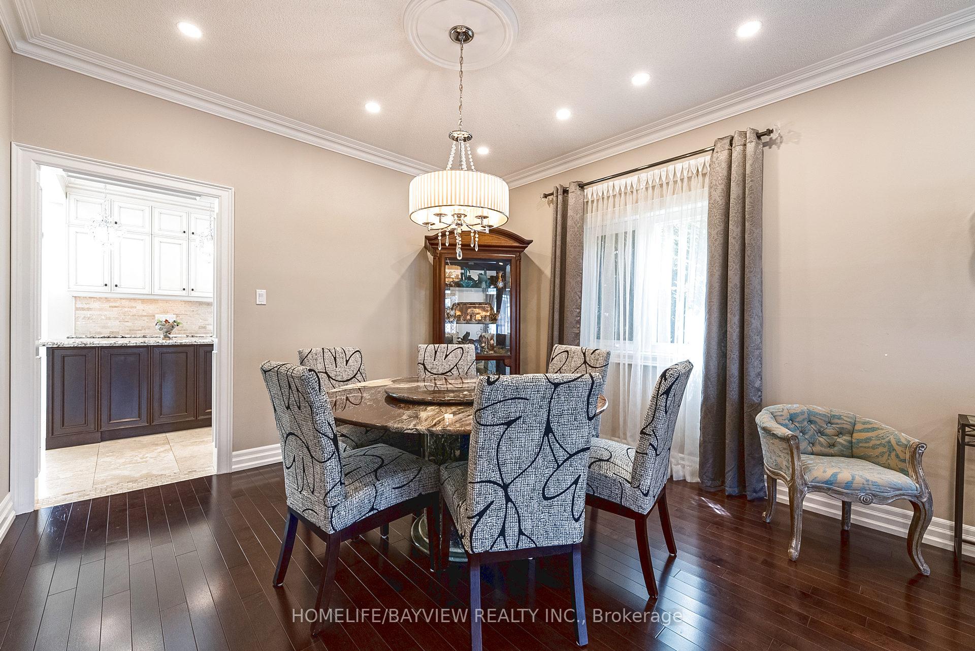 Photo 12 of 19 Oban Avenue, Vaughan, Maple — HOMEH