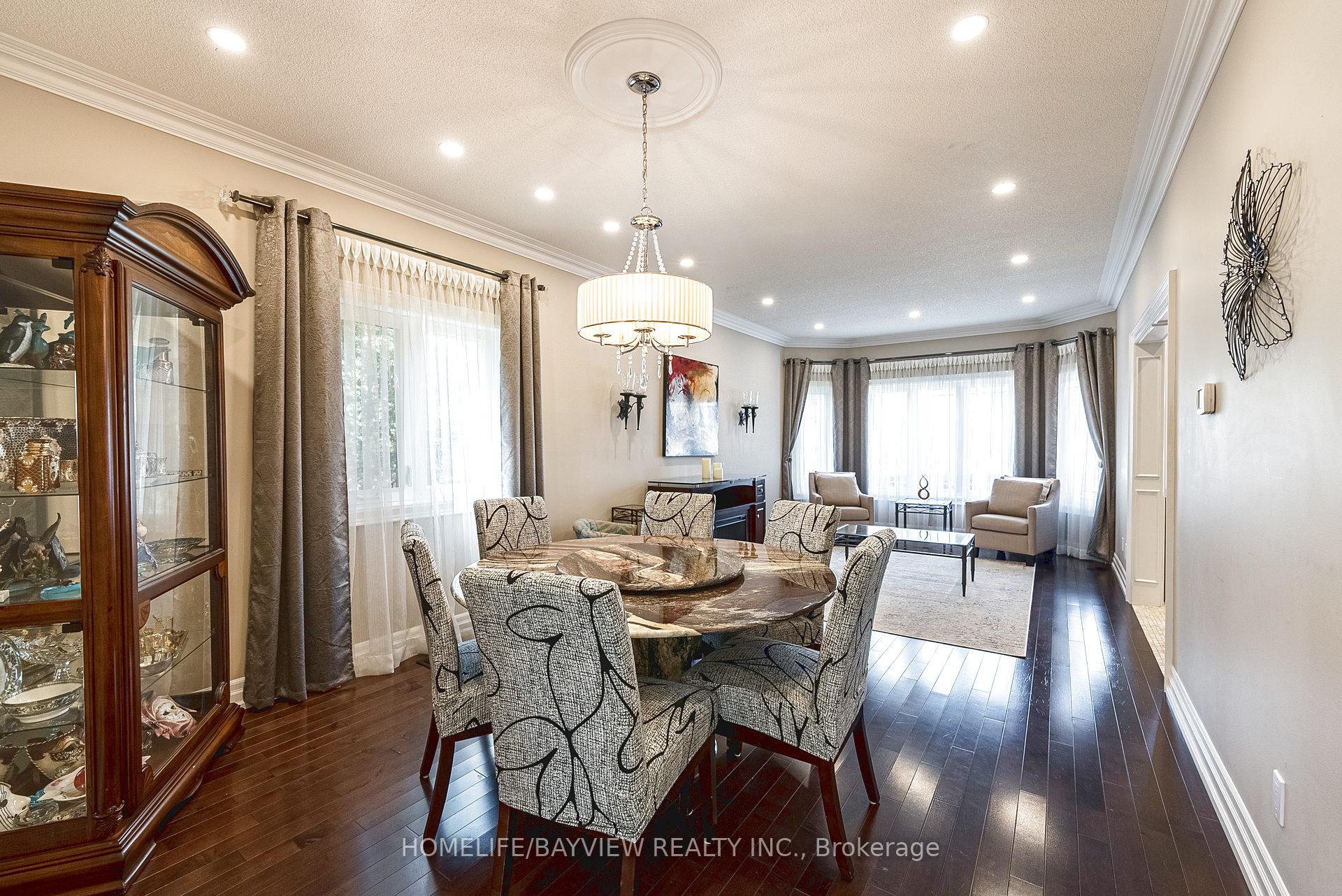 Photo 13 of 19 Oban Avenue, Vaughan, Maple — HOMEH