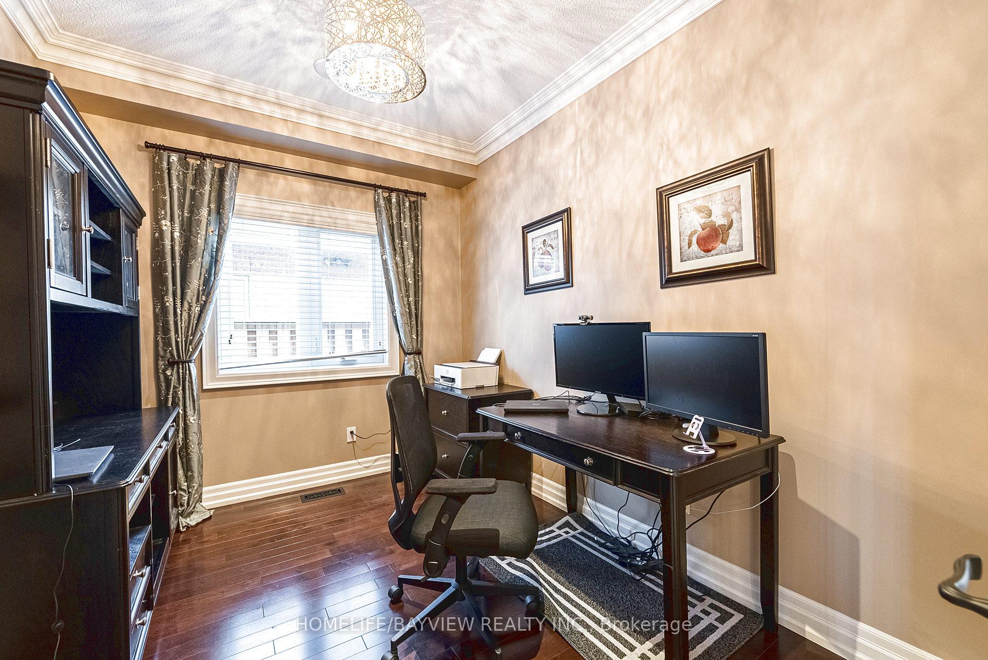 Photo 16 of 19 Oban Avenue, Vaughan, Maple — HOMEH