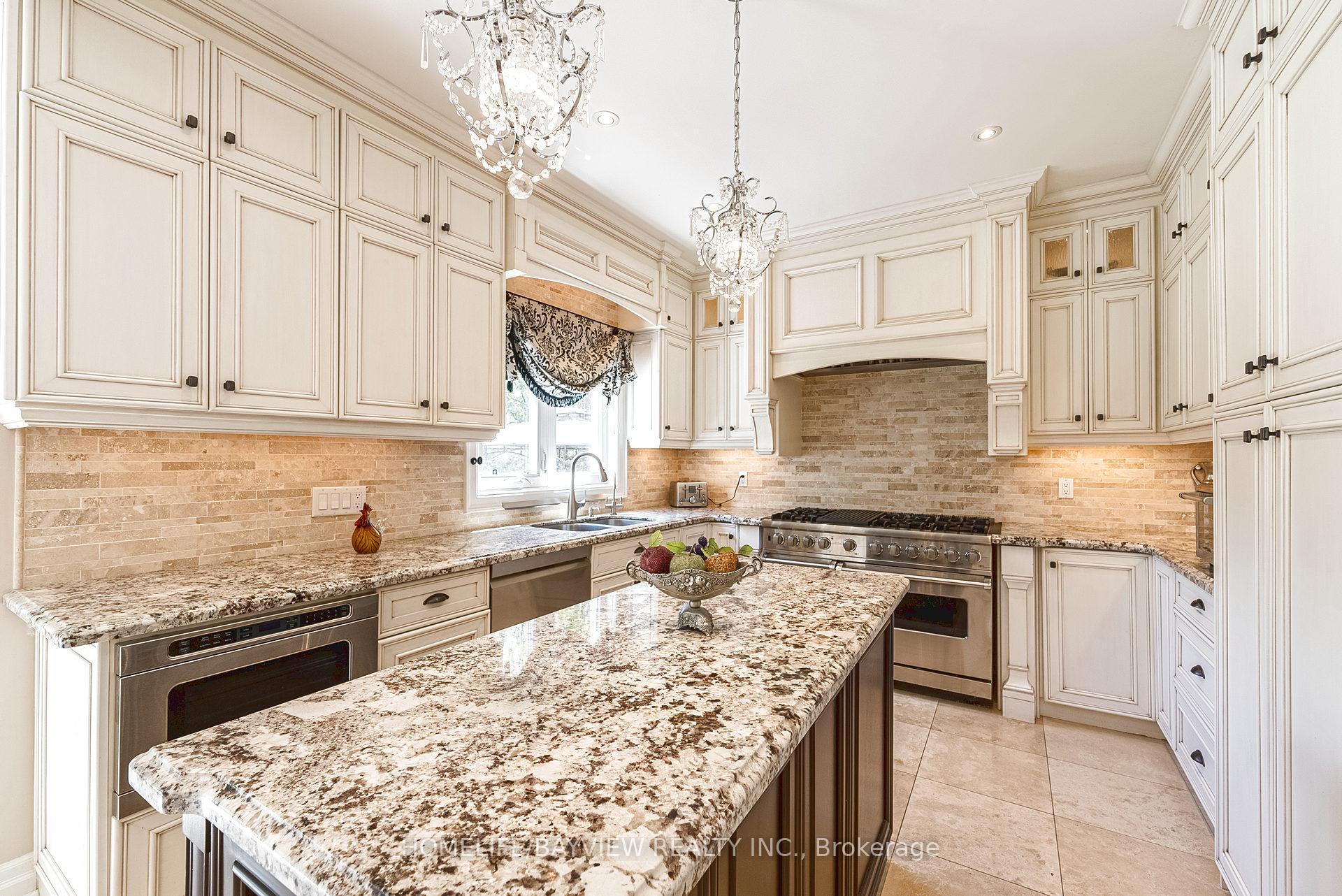Photo 21 of 19 Oban Avenue, Vaughan, Maple — HOMEH