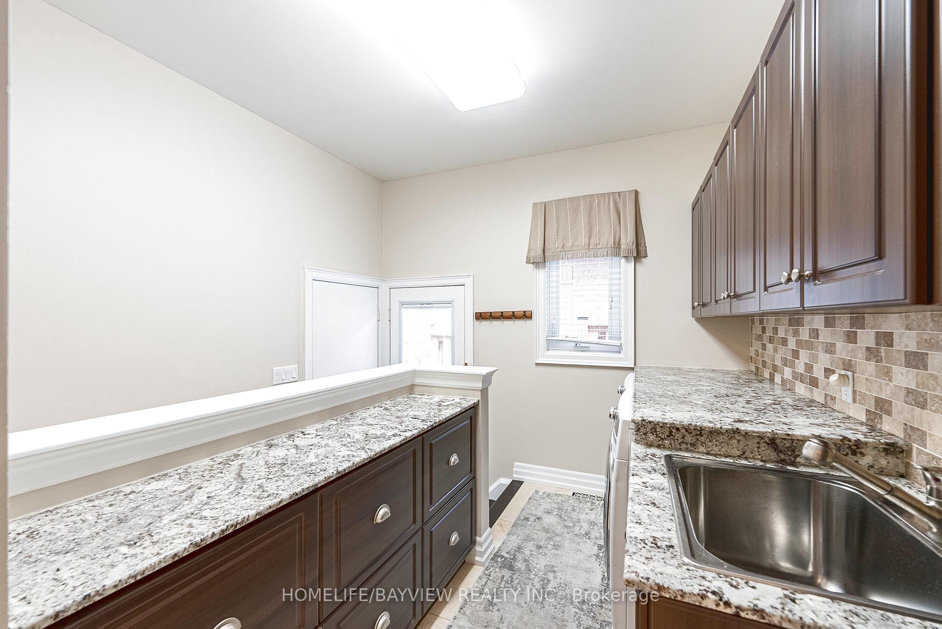 Photo 26 of 19 Oban Avenue, Vaughan, Maple — HOMEH
