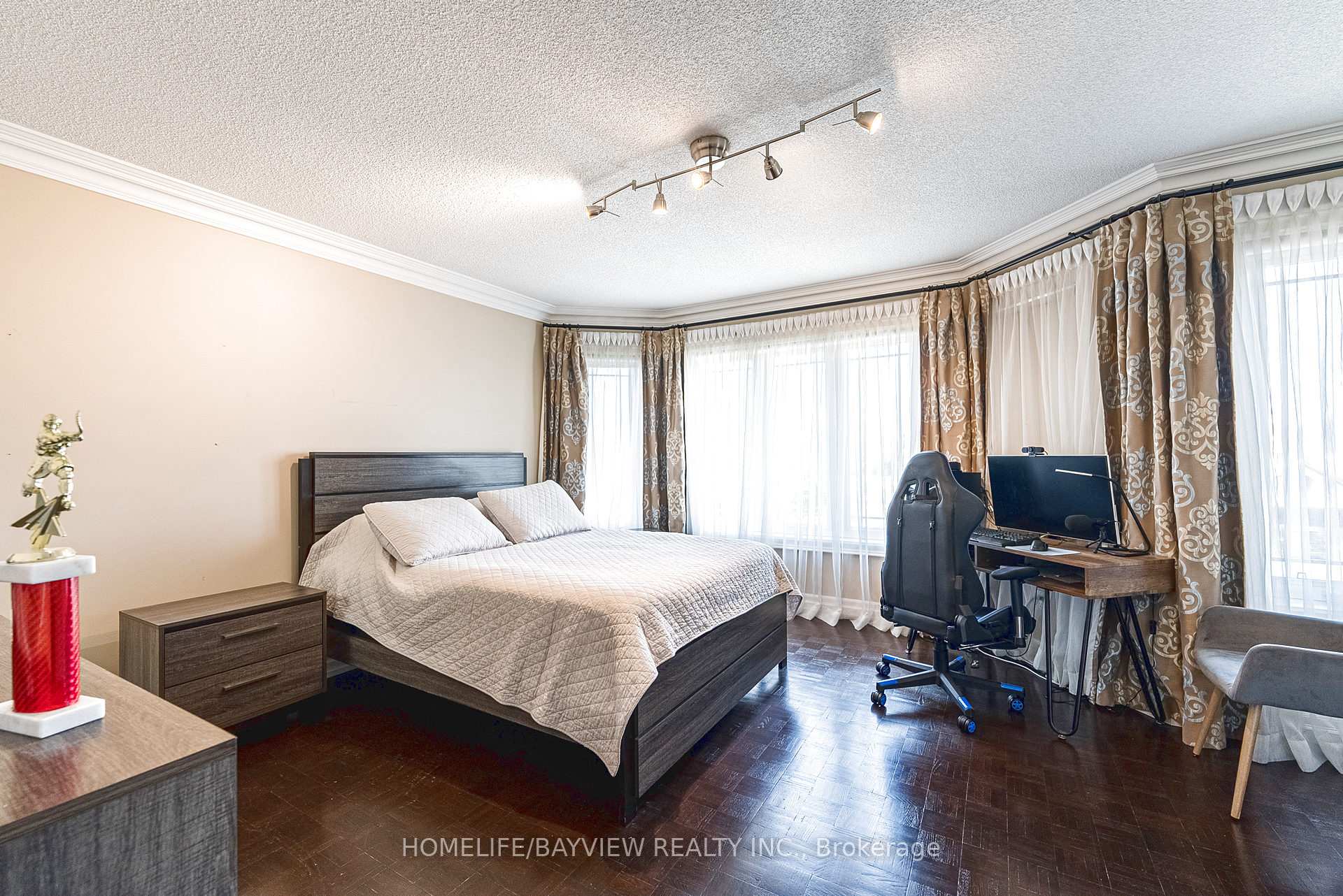 Photo 33 of 19 Oban Avenue, Vaughan, Maple — HOMEH