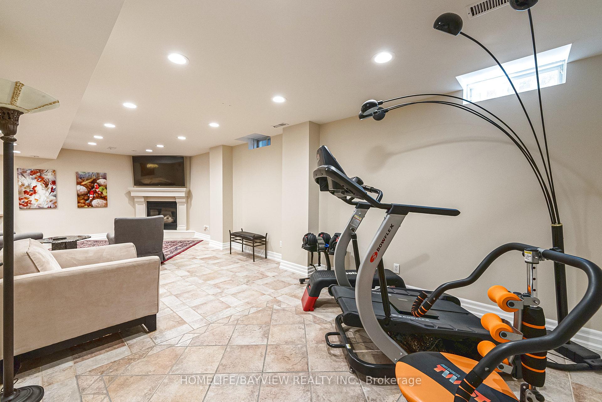 Photo 38 of 19 Oban Avenue, Vaughan, Maple — HOMEH