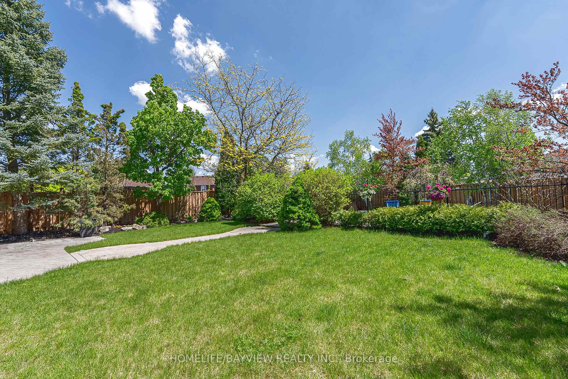 Photo 46 of 19 Oban Avenue, Vaughan, Maple — HOMEH