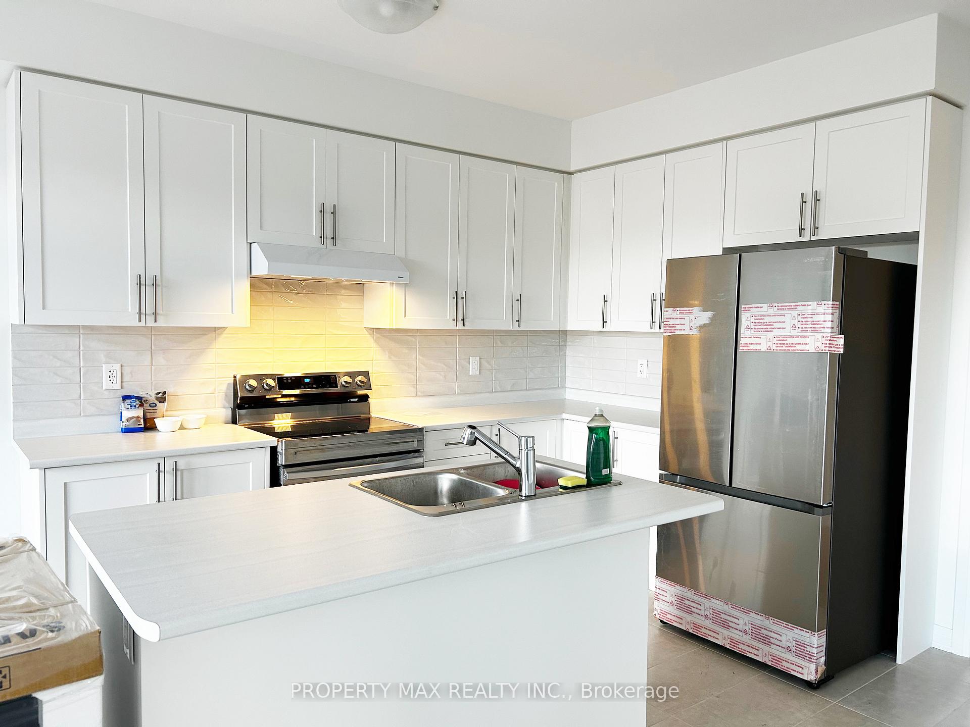 Photo 3 of 120 Port Crescent, Welland, Dain City — HOMEH