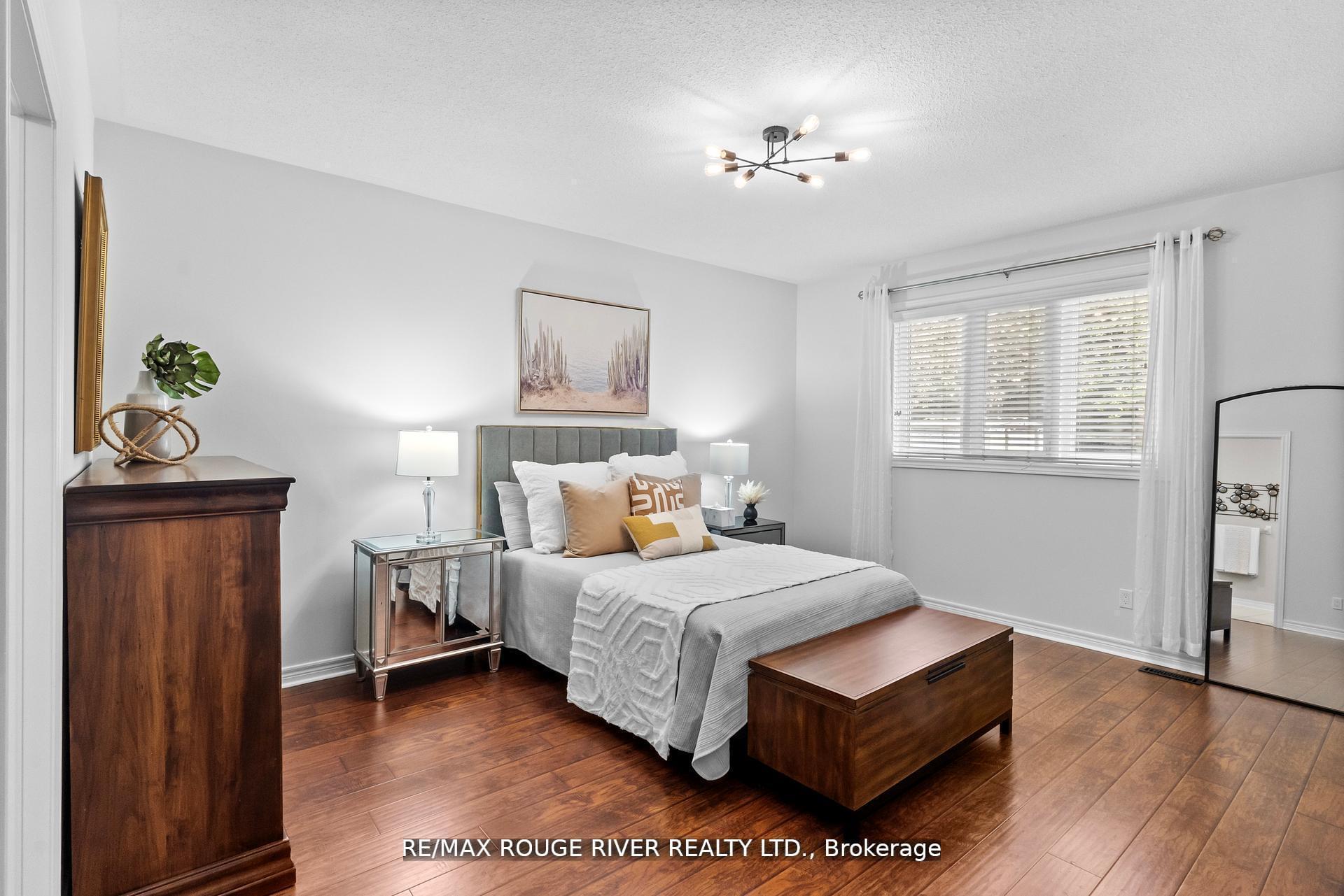 Photo 16 of 11 Maple Edge Lane, Whitby, Williamsburg — HOMEH