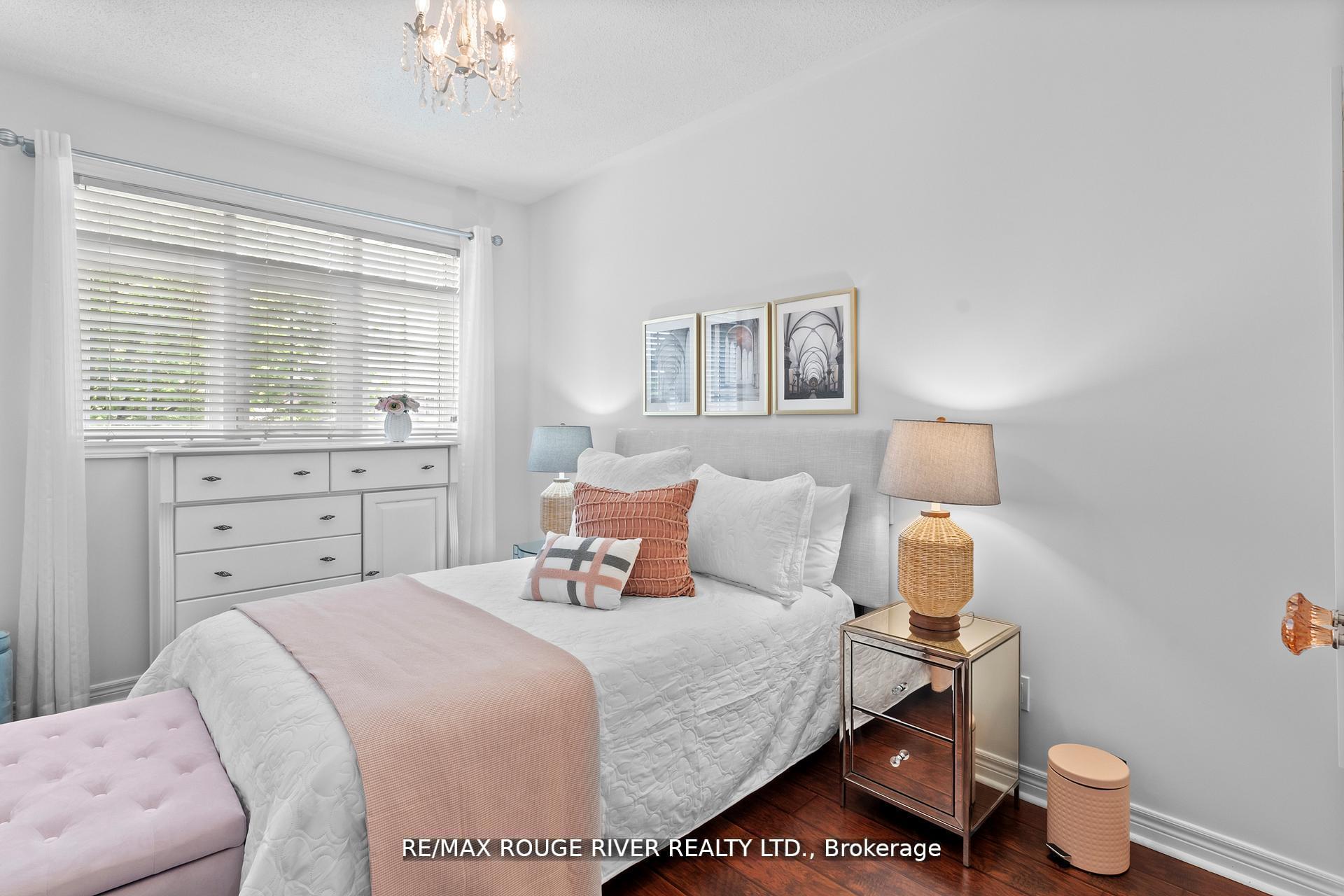 Photo 21 of 11 Maple Edge Lane, Whitby, Williamsburg — HOMEH